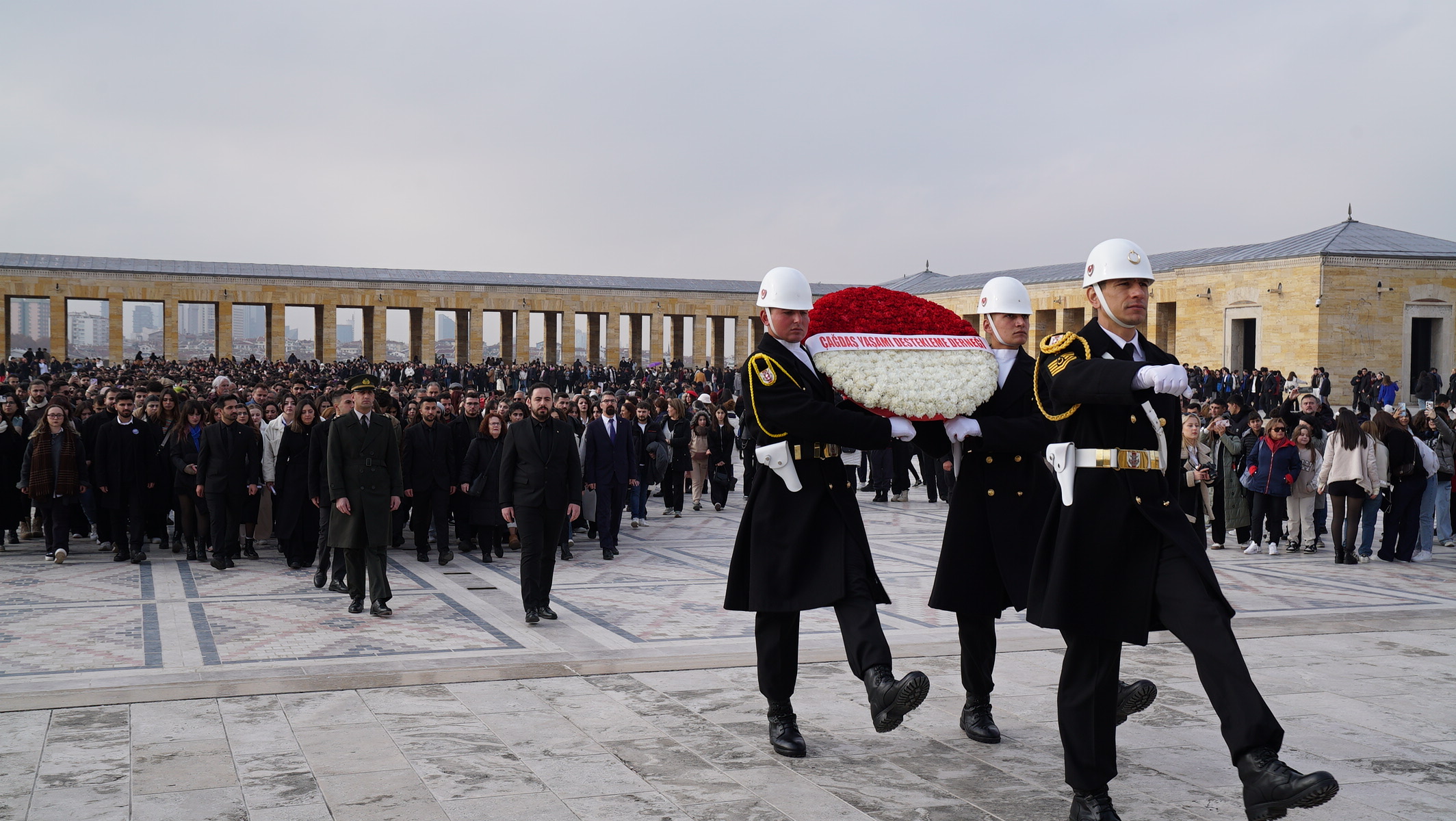 ÇYDD'nin, Çağdaş Gençlik 16’ncı Geleneksel Anıtkabir Buluşması yapıldı