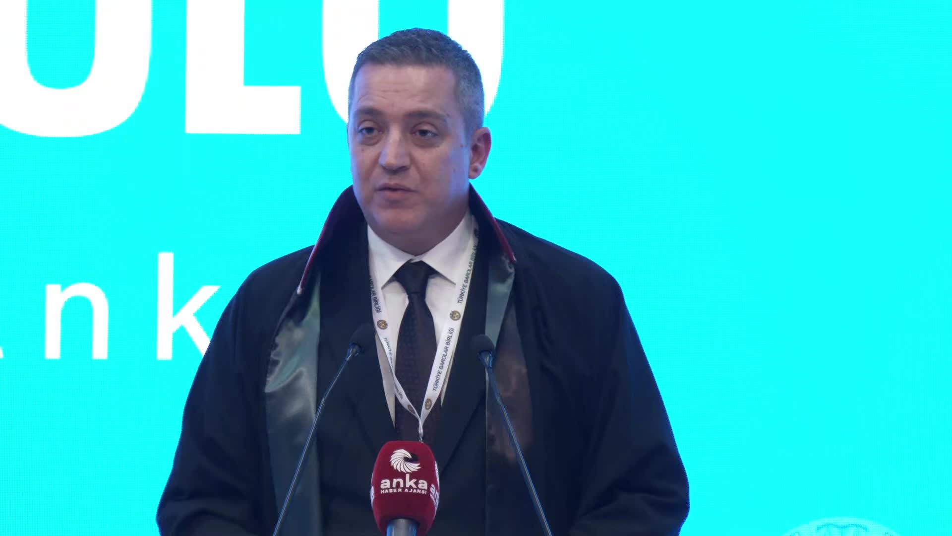 TBB 38. Olağan Genel Kurulu'nda ilk gün tamamlandı... Sağkan, "TBB siyaset yapmakla ya da bir siyasi partinin arka bahçesi olmakla özdeşleştirilemiyor"
