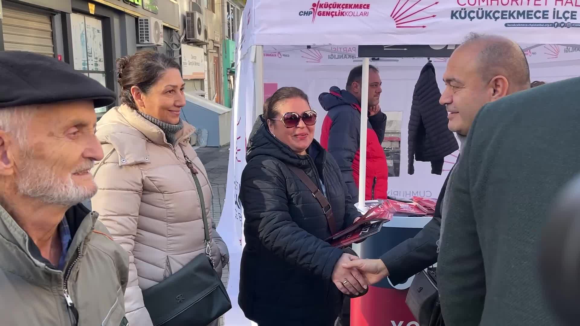 Özgür Karabat’ın ziyaret ettiği pazar esnafı: “Emekli kırık yumurta soruyor”