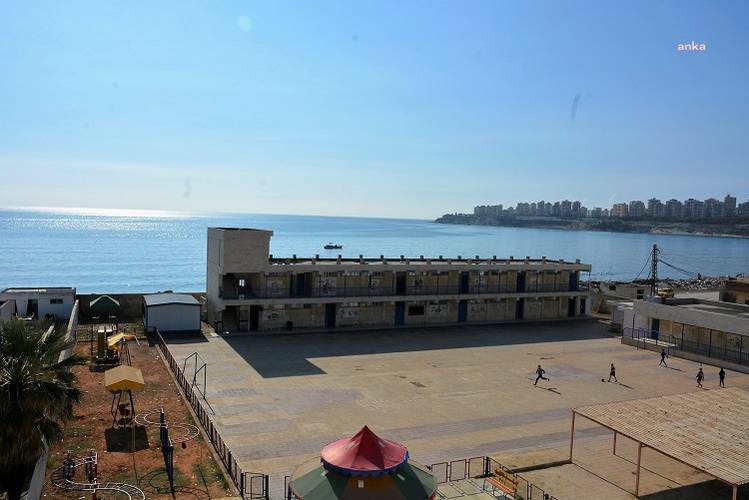 Rus üslerinin bulunduğu Tartus ve Lazkiye, HTŞ öncülüğündeki muhalif grupların kontrolünde