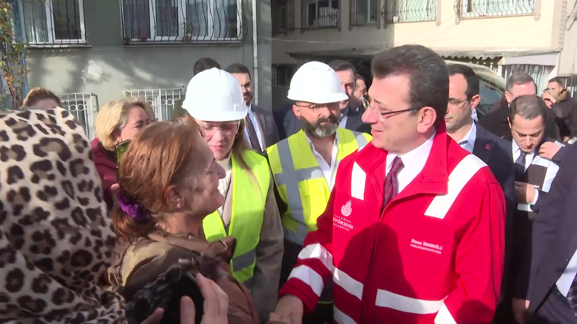 İmamoğlu,  İstanbul  Büyükşehir Belediyesi mali desteğiyle yapılacak kentsel dönüşüm projesini inceledi