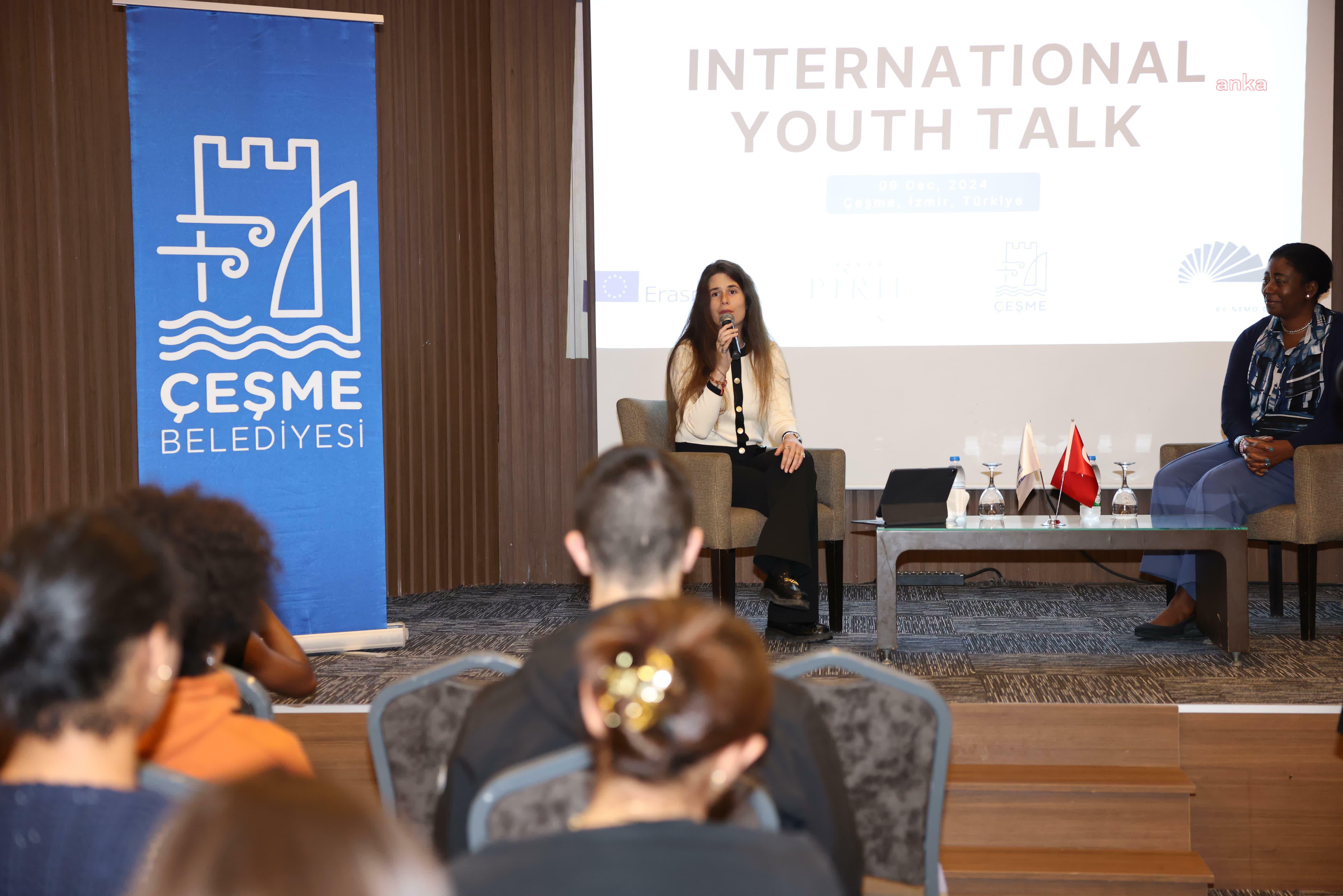 Çeşme Belediye Başkanı Denizli Erasmuslu gençlerle buluştu