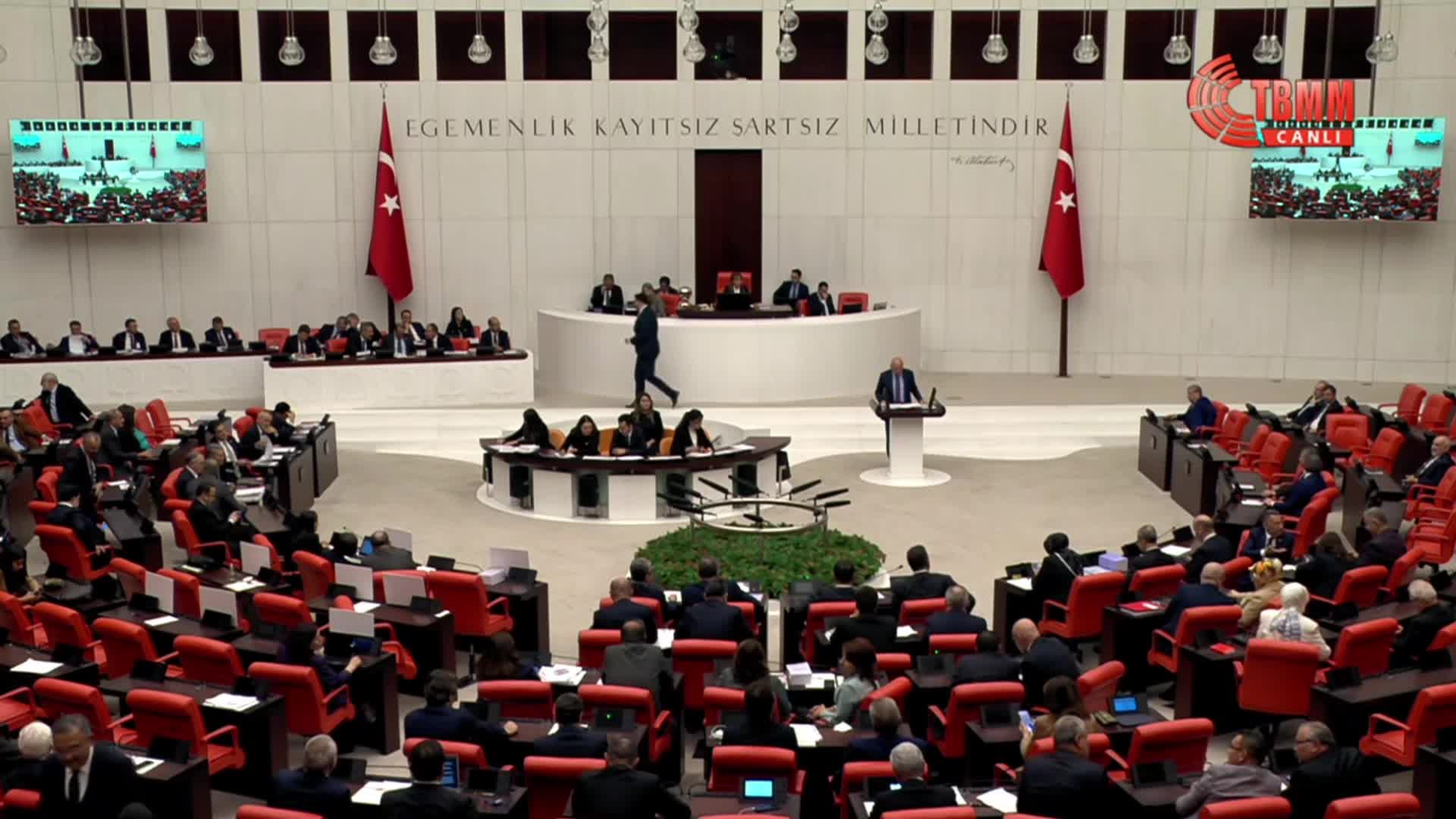TBMM Genel Kurulu... CHP'li Çakırözer: "Suriye’nin, cihatçıların yeni Afganistan’ına dönüşmesinin taşları döşenirse yeni göç dalgalarının bedelini ülkemiz ödemek zorunda kalacaktır"