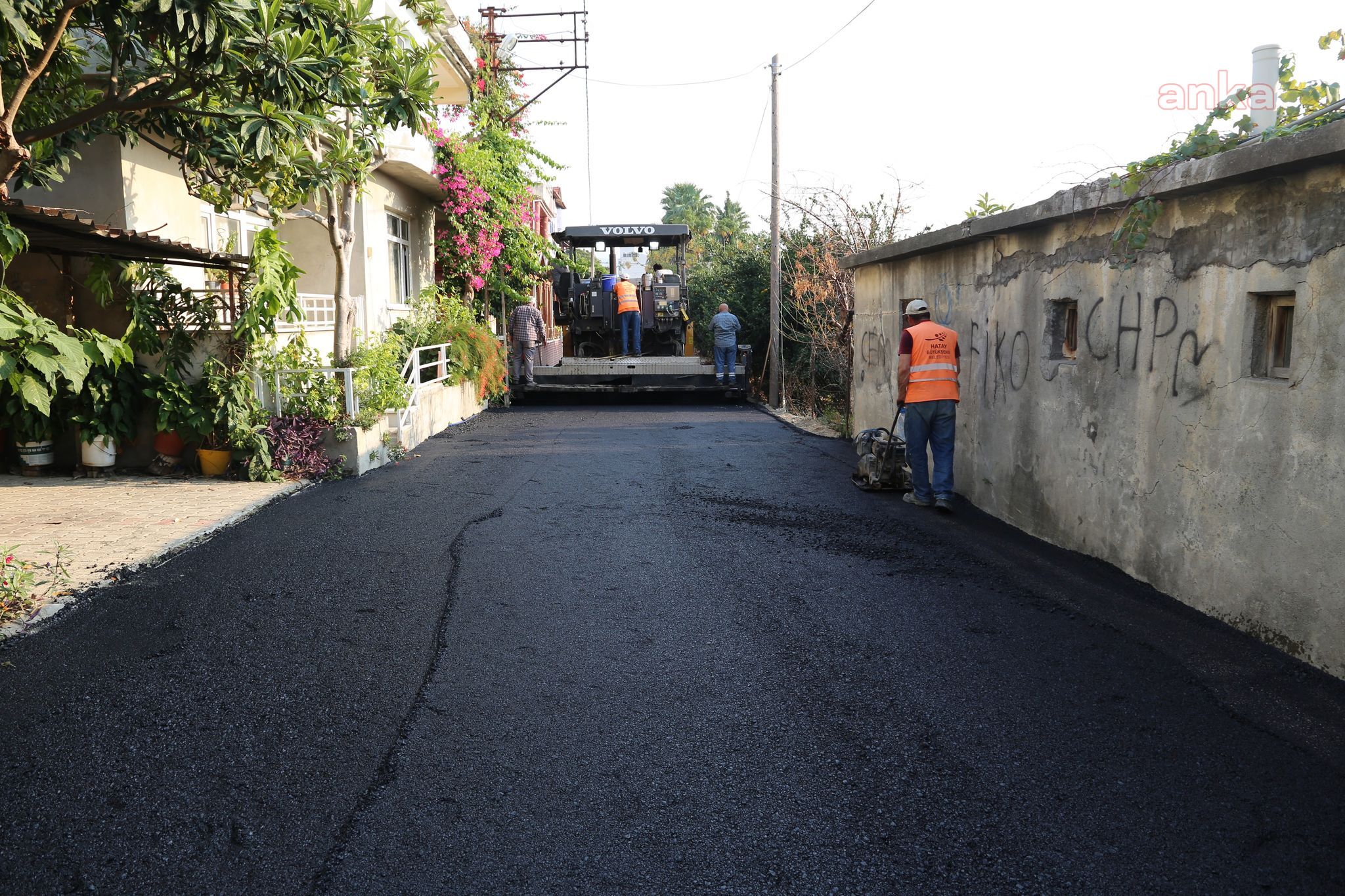 HATAY’IN YOLLARI BÜYÜKŞEHİR İLE YENİLENİYOR