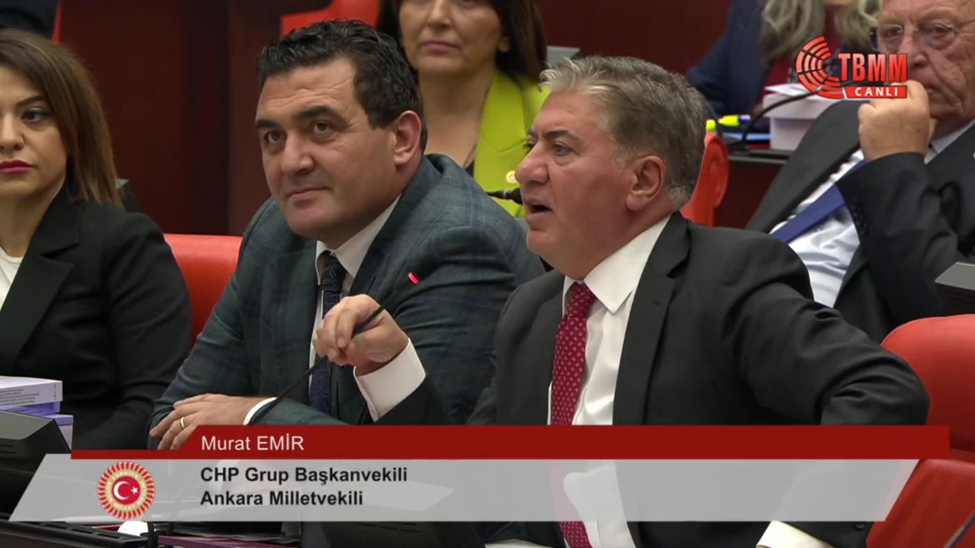 TBMM Genel Kurulu... CHP'li Emir'den Bakan Memişoğlu'na: "Sayın Bakan sanırım duymakta zorlanıyor ama bence onun sorunu kulağında değil kalbinde, beyninde olabilir"