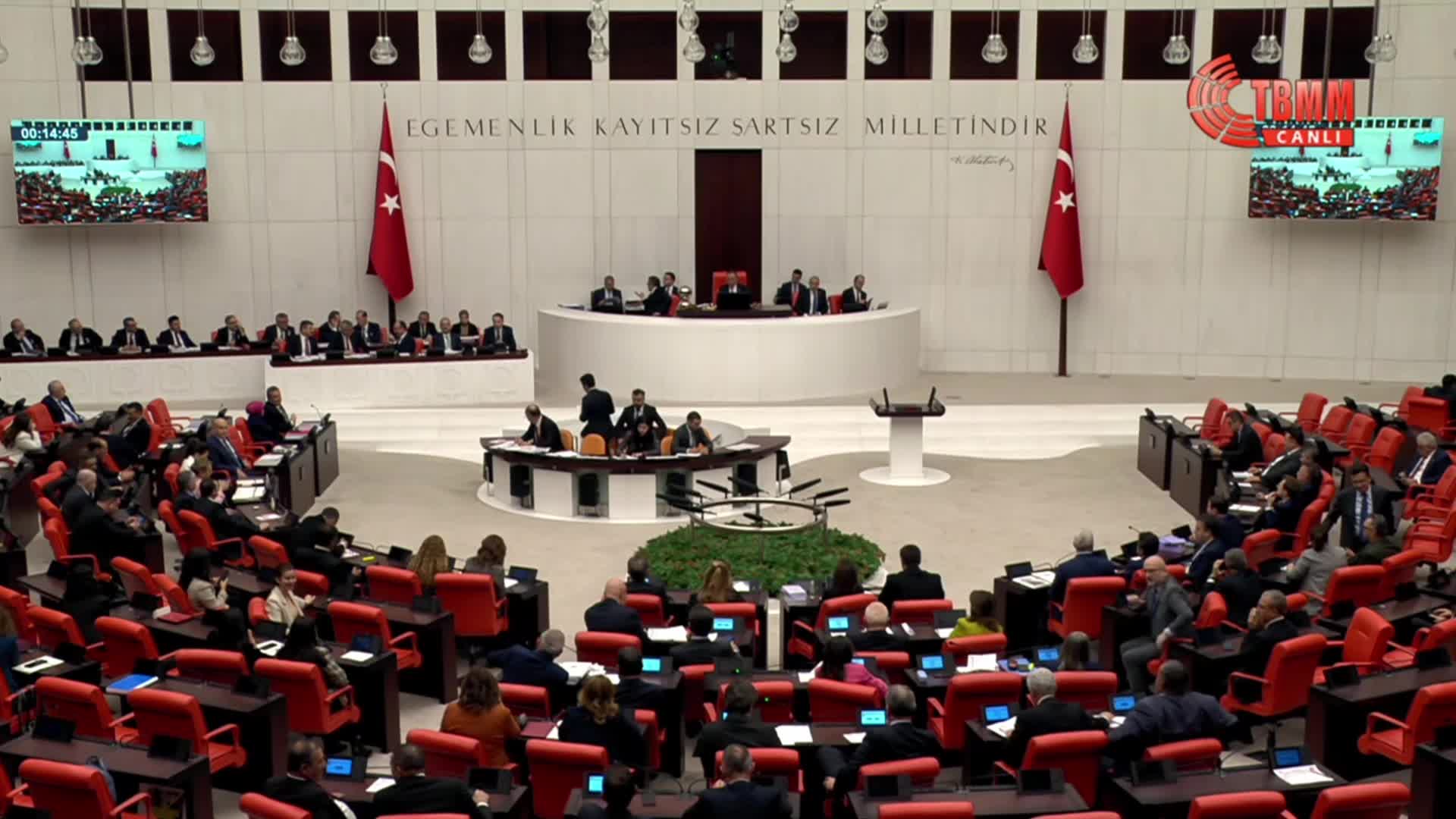 TBMM Genel Kurulu... Bakan Bayraktar: "Muhalefet ile mutabakat içinde olmamız gereken enerji ve madenler konusunda derin görüş ayrılıkları var"