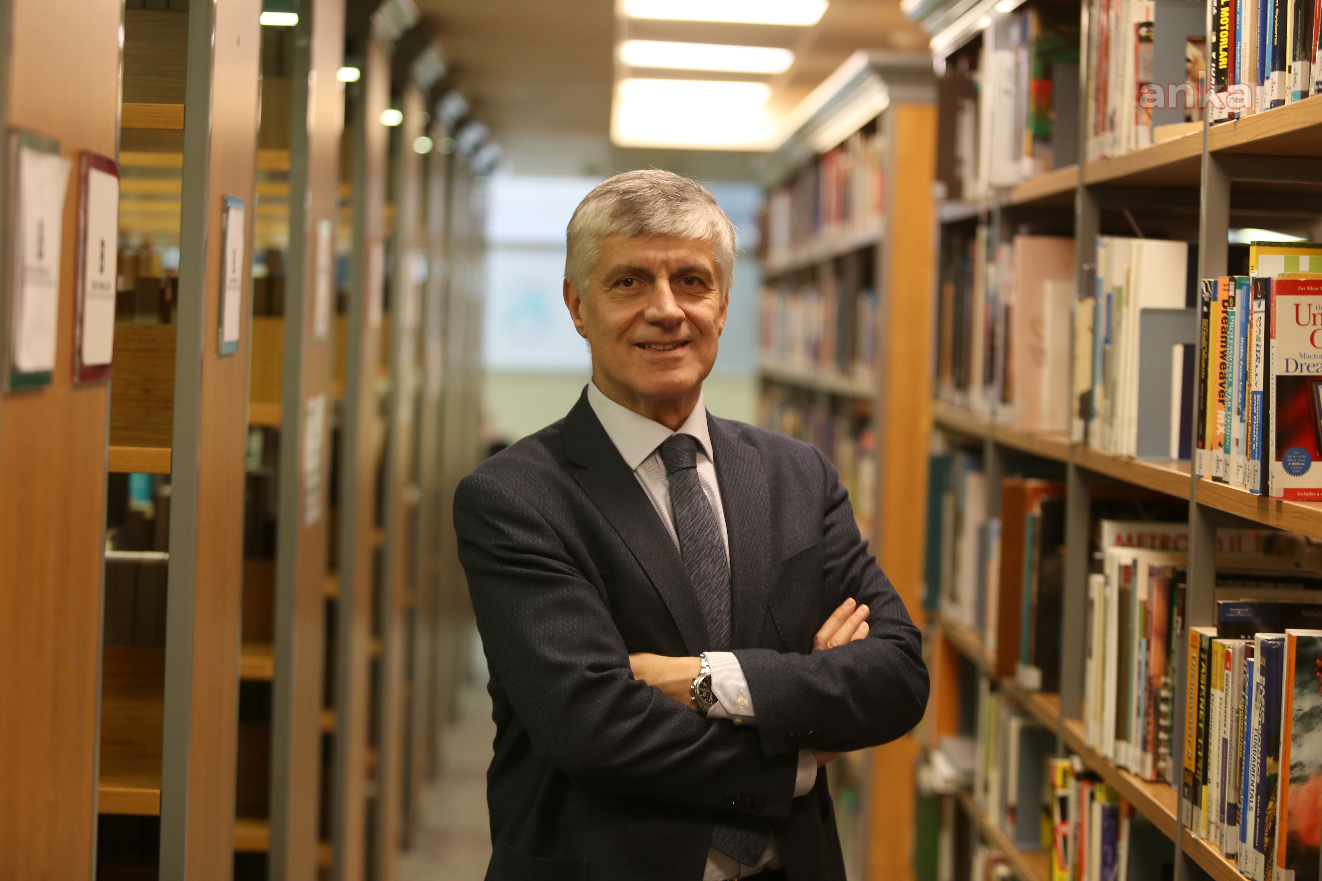 PROF. DR. TAYFUN UZBAY: AŞI BULUNSA DA PANDEMİ HEMEN YOK OLMAZ