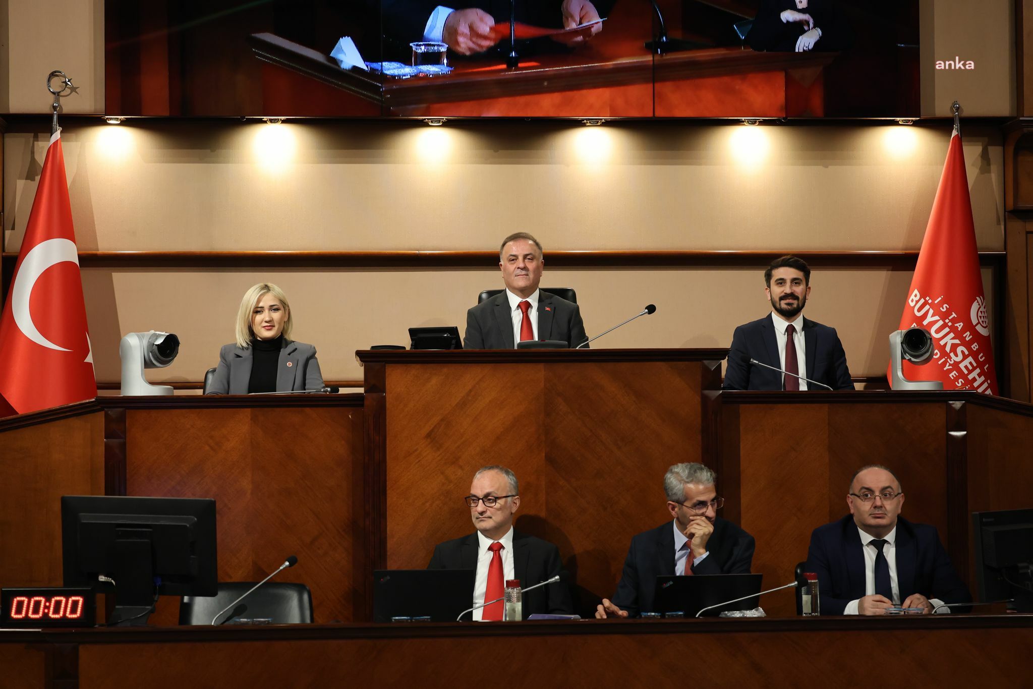 İSPARK’a ve mezar yerlerine zam