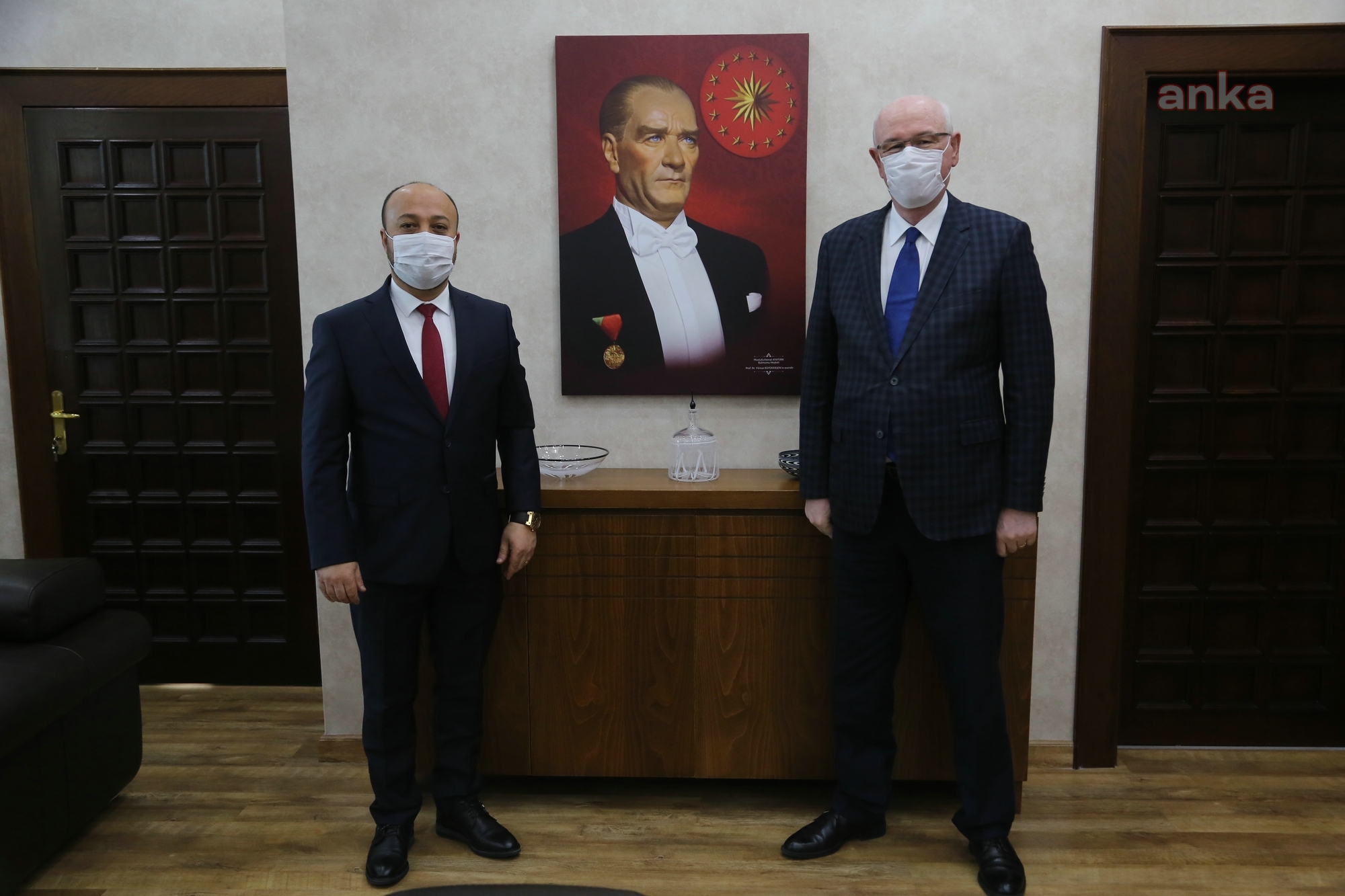 DAZKIRI BELEDİYE BAŞKANI TAYLAN, ODUNPAZARI BELEDİYE BAŞKANI KURT'U ZİYARET ETTİ