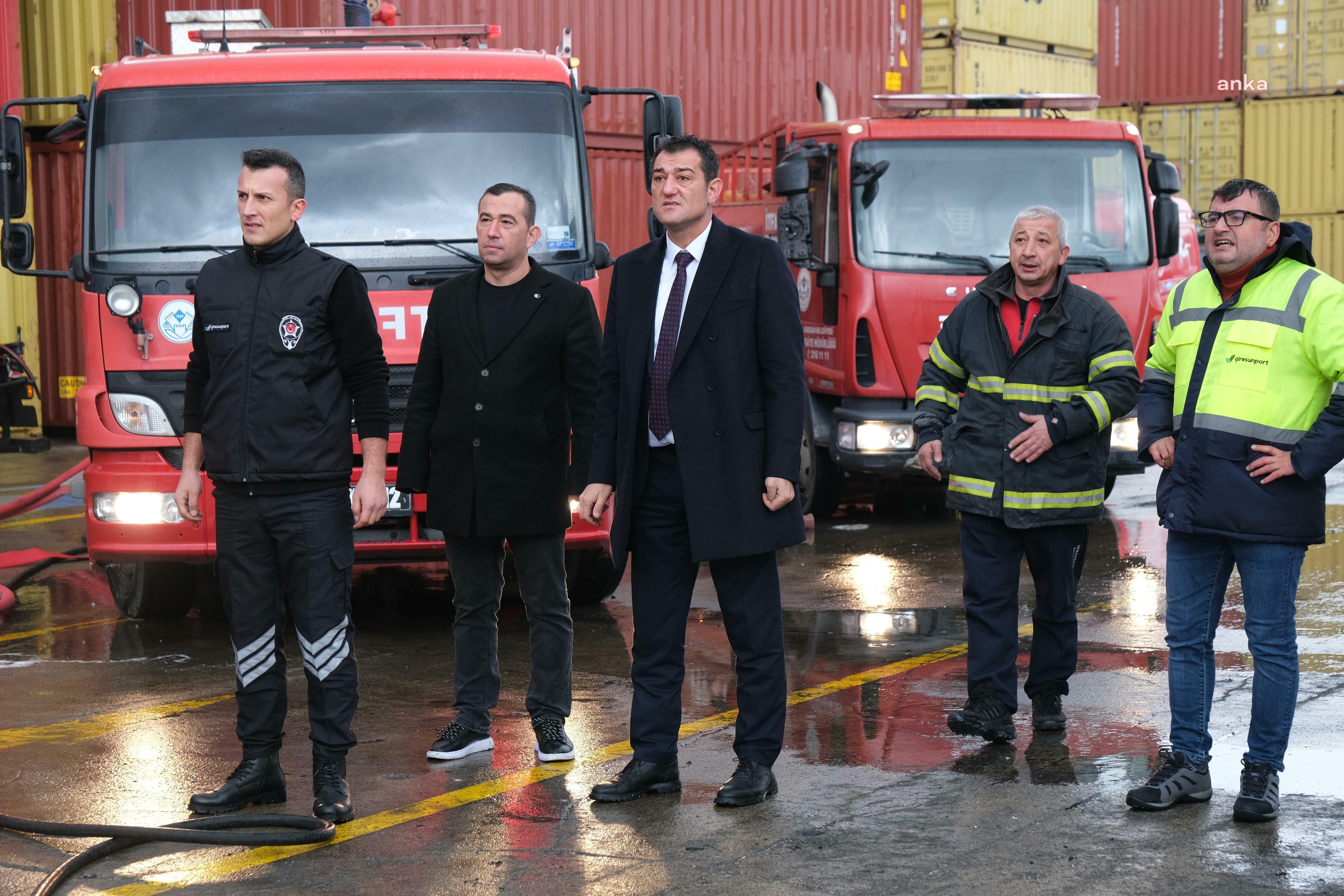 Giresun İtfaiyesi’nden limanda çıkan yangına anında müdahale