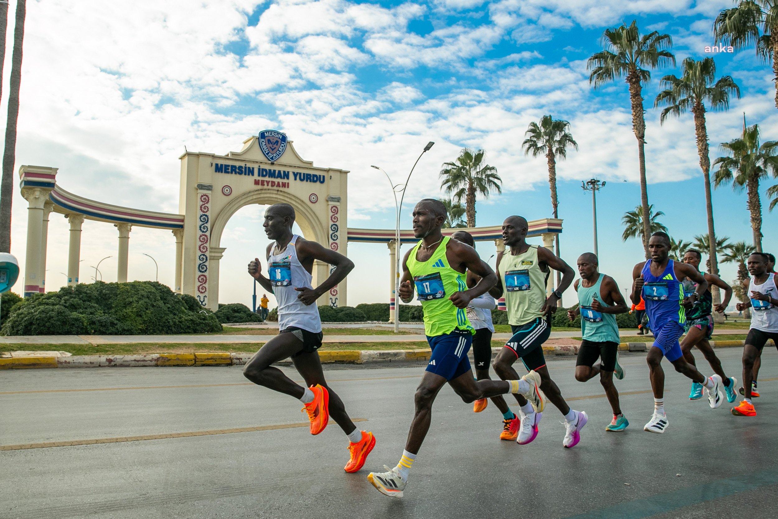 6. Uluslararası Mersin Maratonu'na 30 ülkeden 2 bin 172 sporcu katıldı