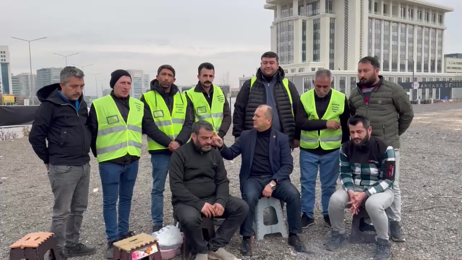 CHP’li Aygun’dan, altı gündür Sağlık Bakanlığı önünde eylem yapan SMA VE DMD’li çocukların ailelerine destek ziyareti
