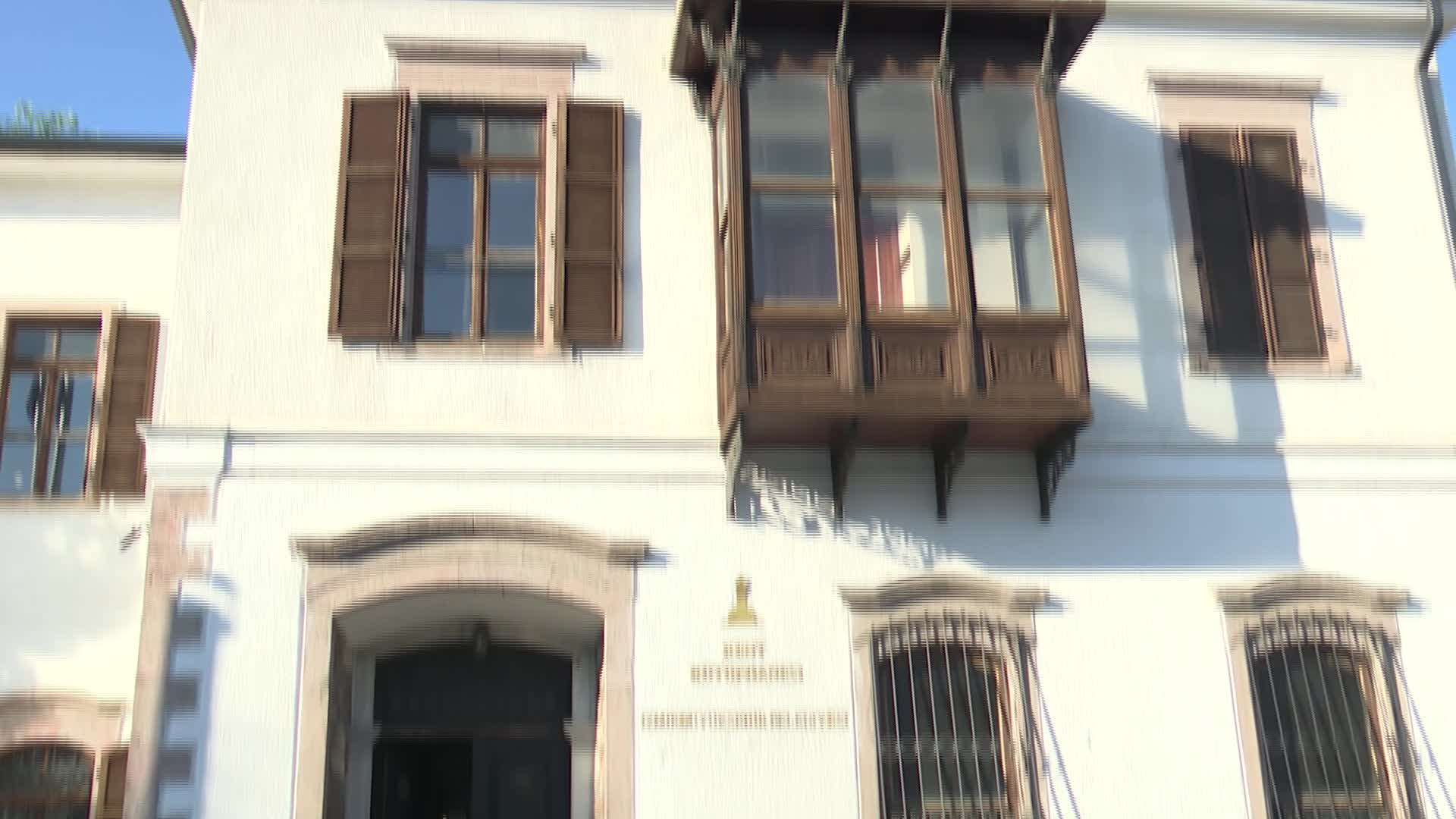 İzmir’in kütüphaneleri gençleri ağırlıyor