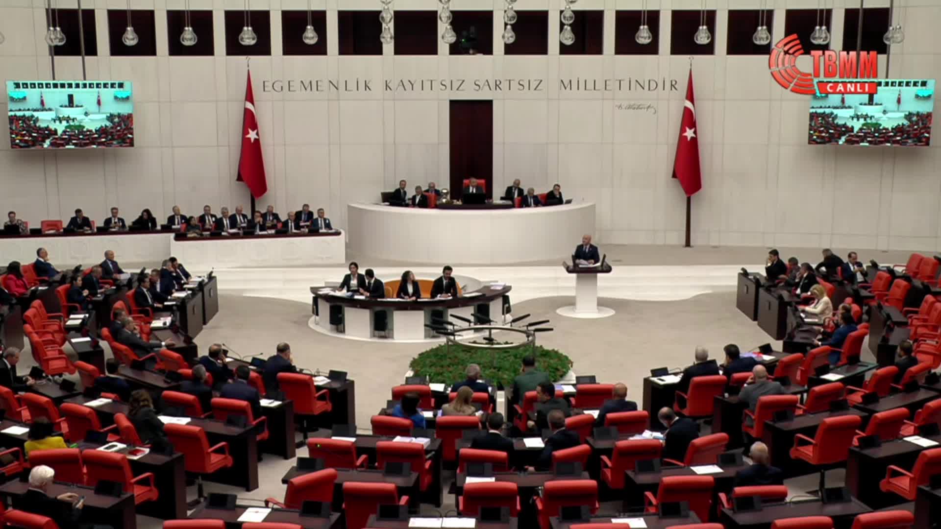 TBMM Genel Kurulu... Erhan Usta: "EYT’nin maliyeti 300 milyar; KKM’nin bir yıllık maliyeti 893 milyar, depremin 960 milyar lira. Esas depremi KKM’de yaşamışız"