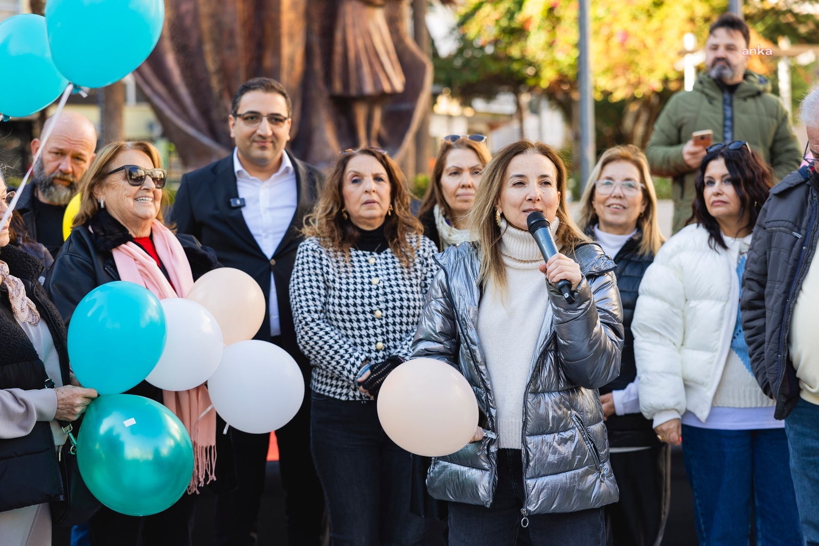 Balçova'da SMA’lı Çağla için sevinç balonları uçuruldu