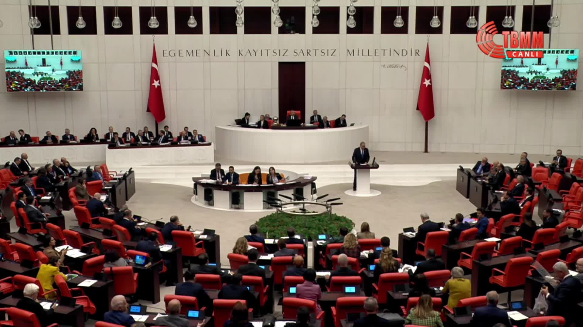 TBMM Genel Kurulu... CHP'li Öztrak: "Erdoğan, açlıkla boğuşmak zorunda bıraktığı emekliye yaşattığı zulmü görmüyor"