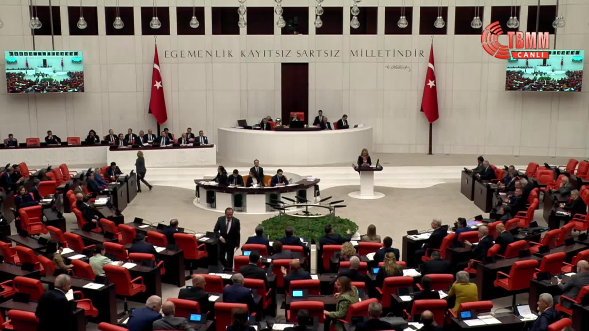 TBMM Genel Kurulu... CHP'li Yanıkömeroğlu: "Vatandaşın parasını yandaş şirketlerinize peşkeş çekemezsiniz. Bunun adı yolsuzluktur"