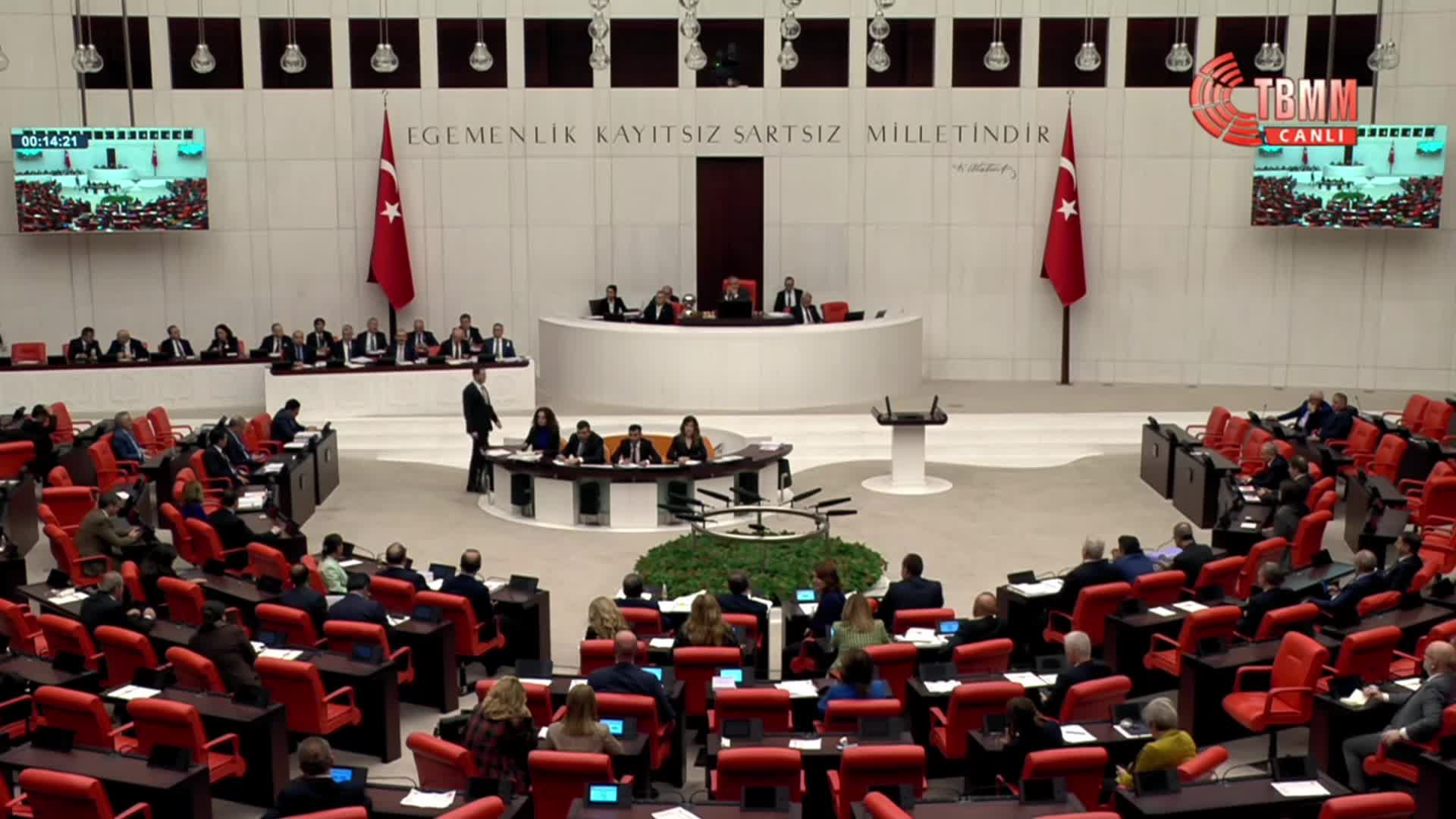 TBMM Genel Kurulu... Bakan Şimşek'ten mücbir sebep açıklaması: "Büyük ihtimalle esnaf ile küçük ve orta işletmeleri önceliklendirecek şekilde uzatacağız"