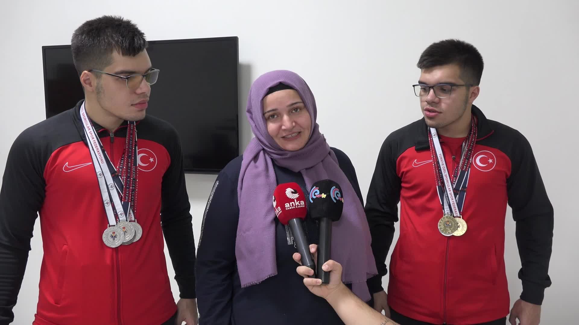Otizimli sporcu iki kardeş, Özel Sporcular Türkiye Şampiyonası'nda sekiz madalya kazandı