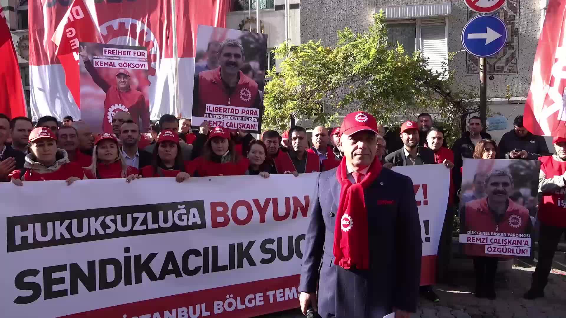 DİSK'ten, Remzi Çalışkan ve Kemal Göksoy'un tutuklanmasına tepki: "Demokrasi mücadelesinin en önünde yürüyen insanlara pusu kuruluyor"