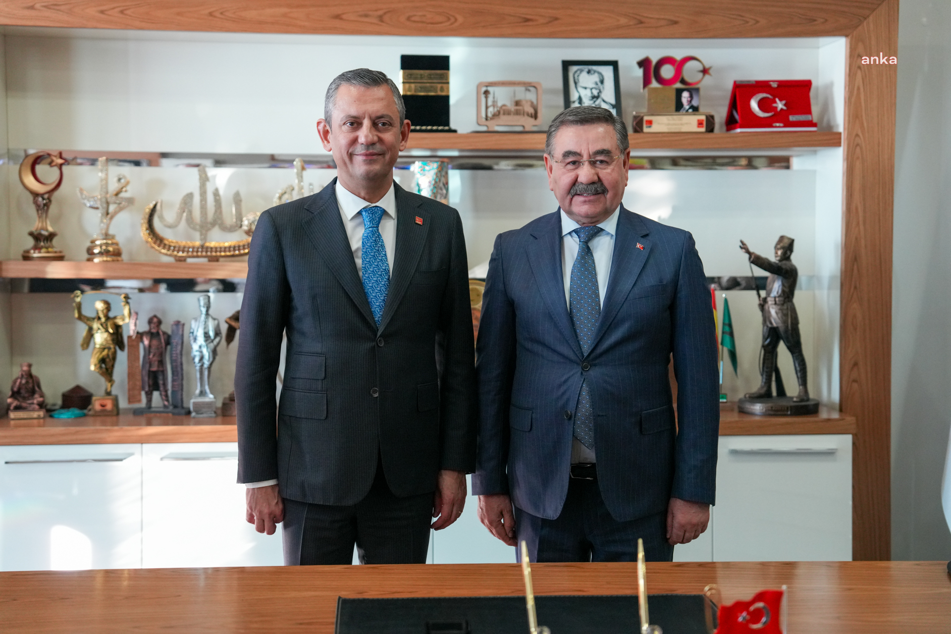 Özgür Özel, Gölbaşı Belediye Başkanı Odabaşı’nı ziyaret etti
