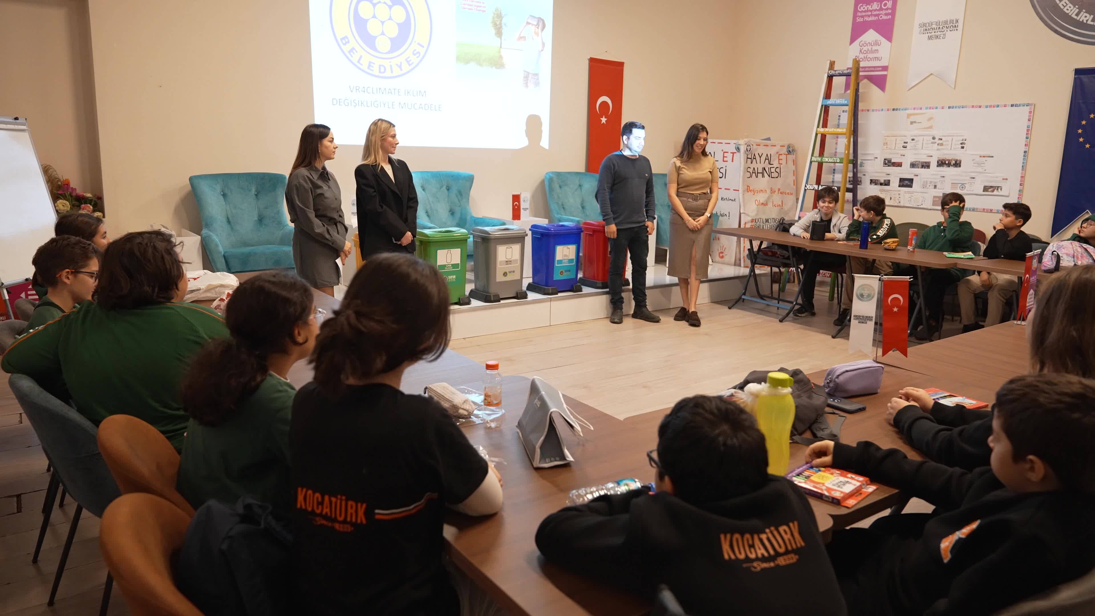 Buca'da çocuklar iklim değişikliğini sanal gerçeklik gözlükleriyle deneyimledi