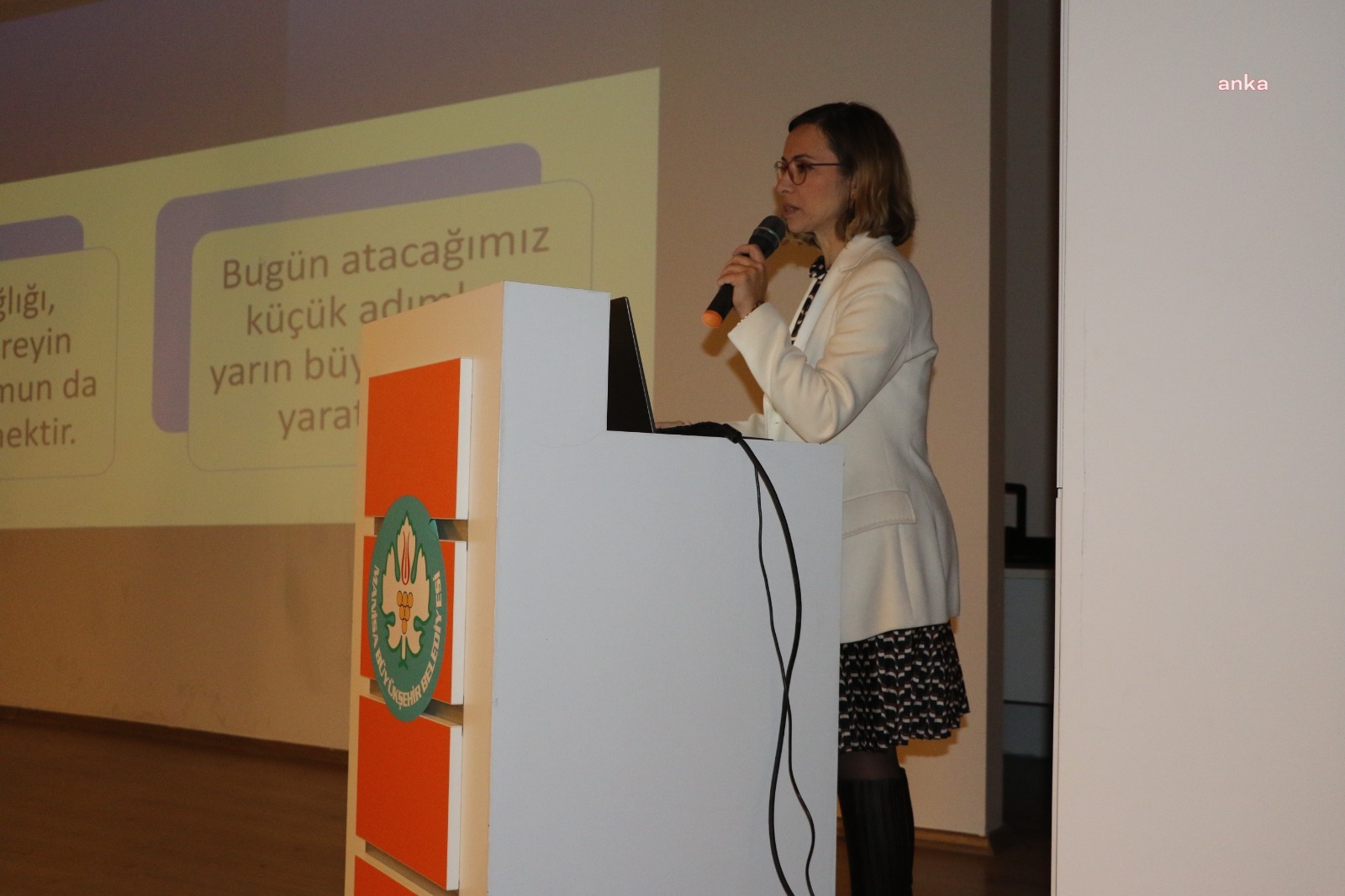 Manisa Büyükşehir Belediyesi’nden kadınlara özel sağlık semineri