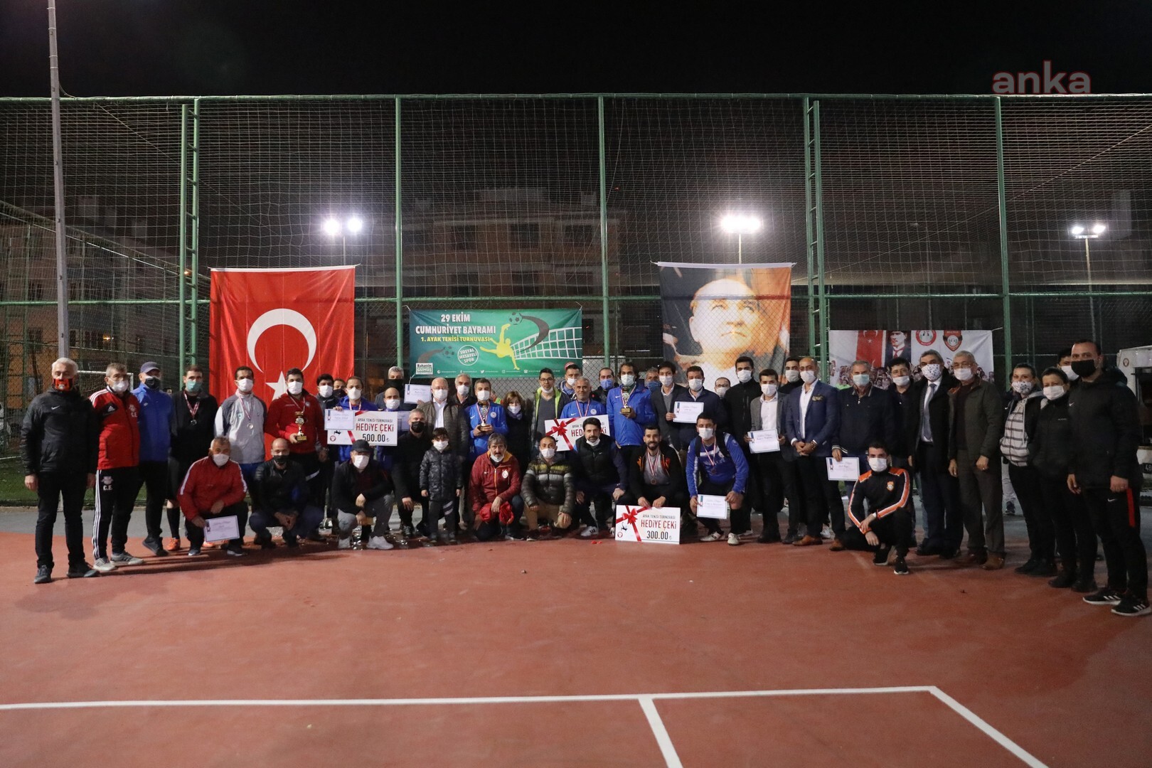 MENTEŞE'DEKİ AYAK TENİSİ TURNUVASINDA ÖDÜLLER SAHİBİNİ BULDU