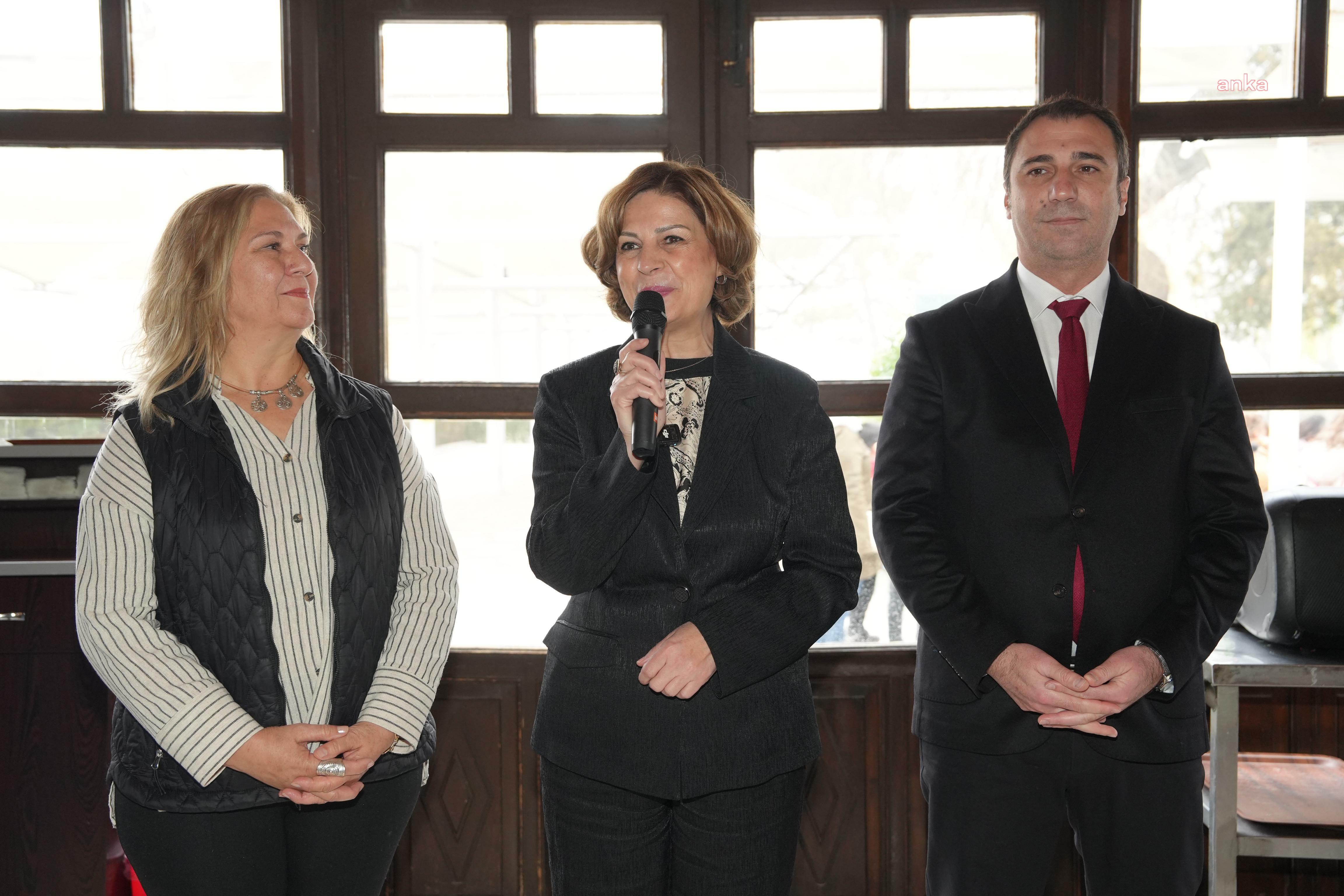 Eskişehir Büyükşehir Belediye Başkanı Ünlüce, Beylikovalı kadınlarla bir araya geldi