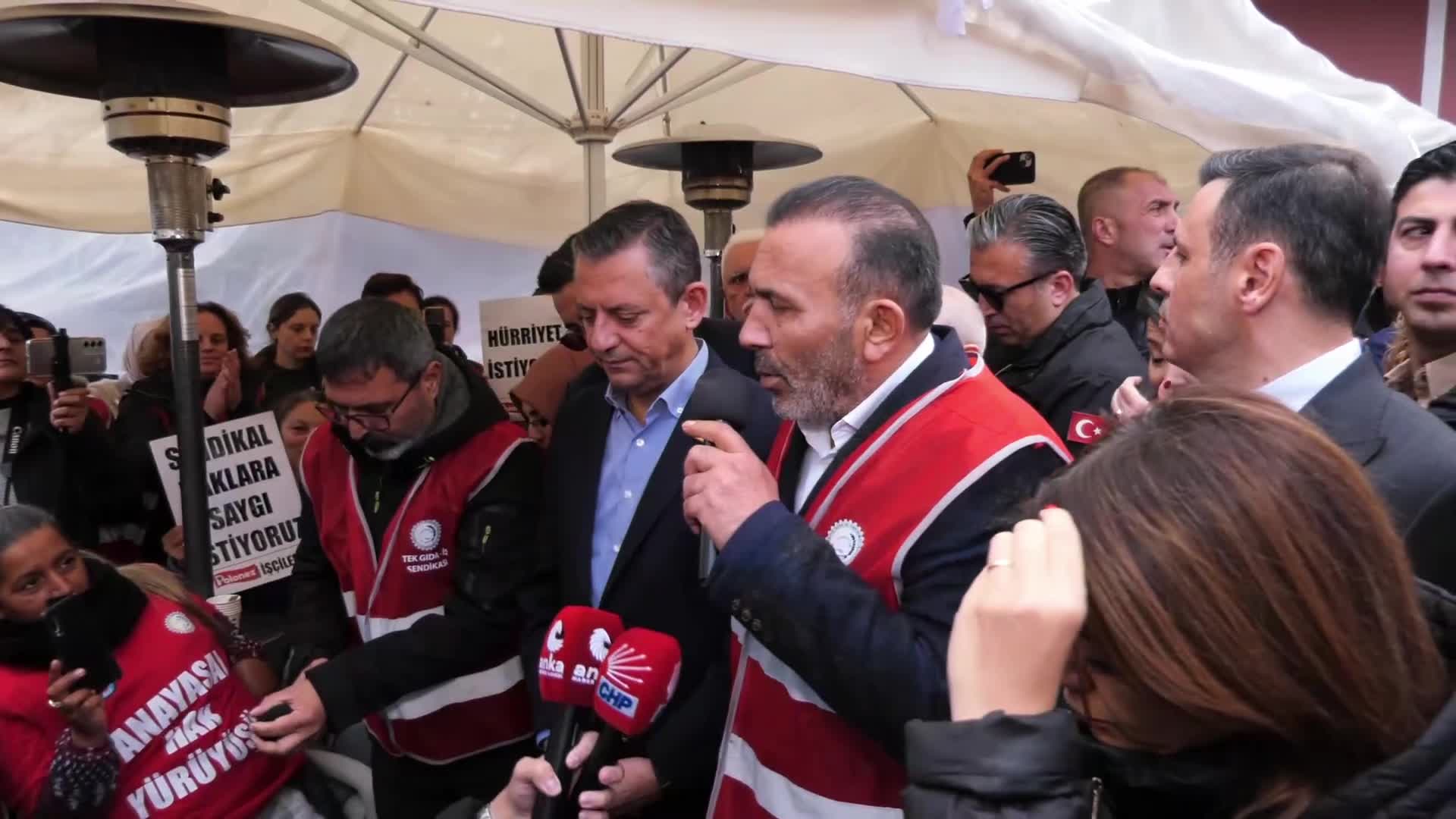 Özgür Özel’den Polonez işçilerine ziyaret: “İşçinin hakkını yerseniz tüketimden gelen gücümüzü kullanma çağrısını yaparız, bin pişman olursunuz”