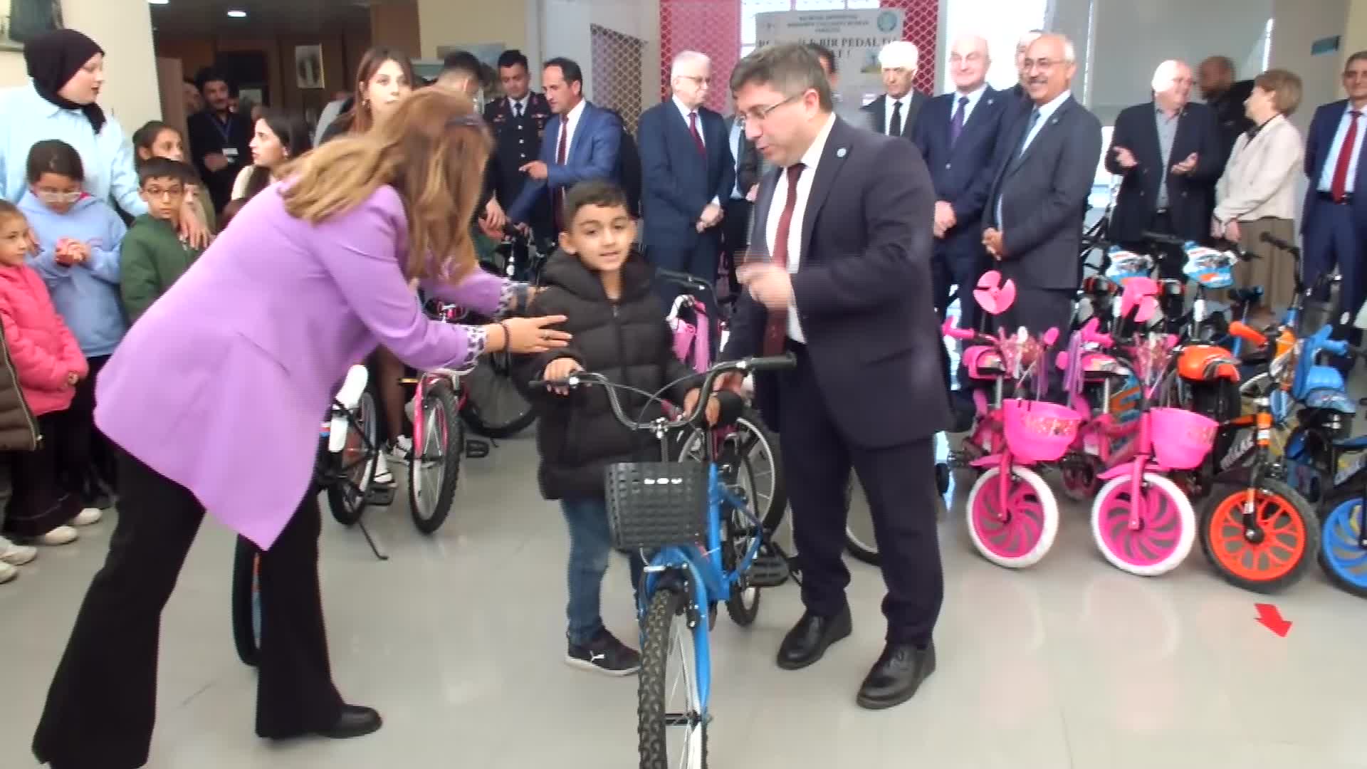 Burhaniye de "BUBFA ile bir pedalda sen bas" projesi ile 30 öğrenci sevindirildi