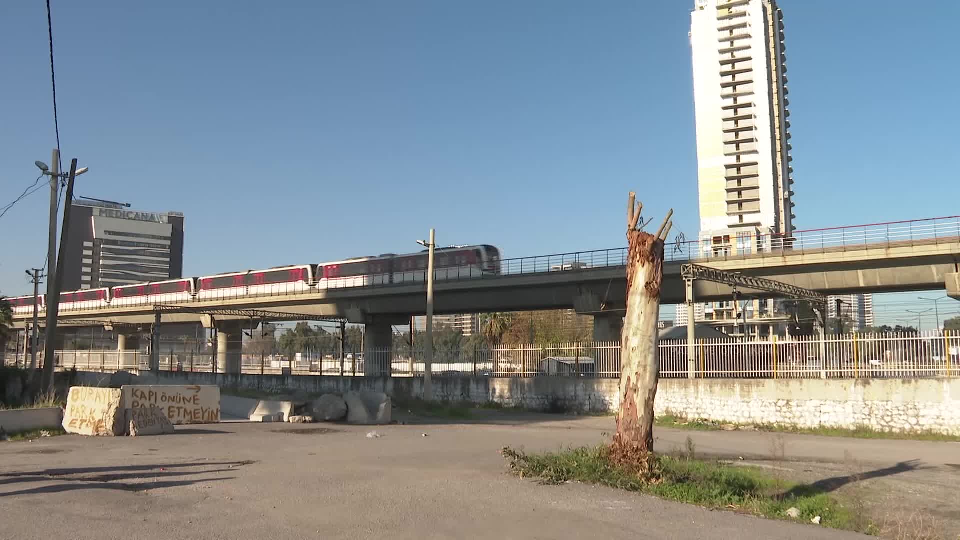 İzmir Büyükşehir Belediyesi'nin kent içi ulaşımını rahatlatacak projesi başlıyor
