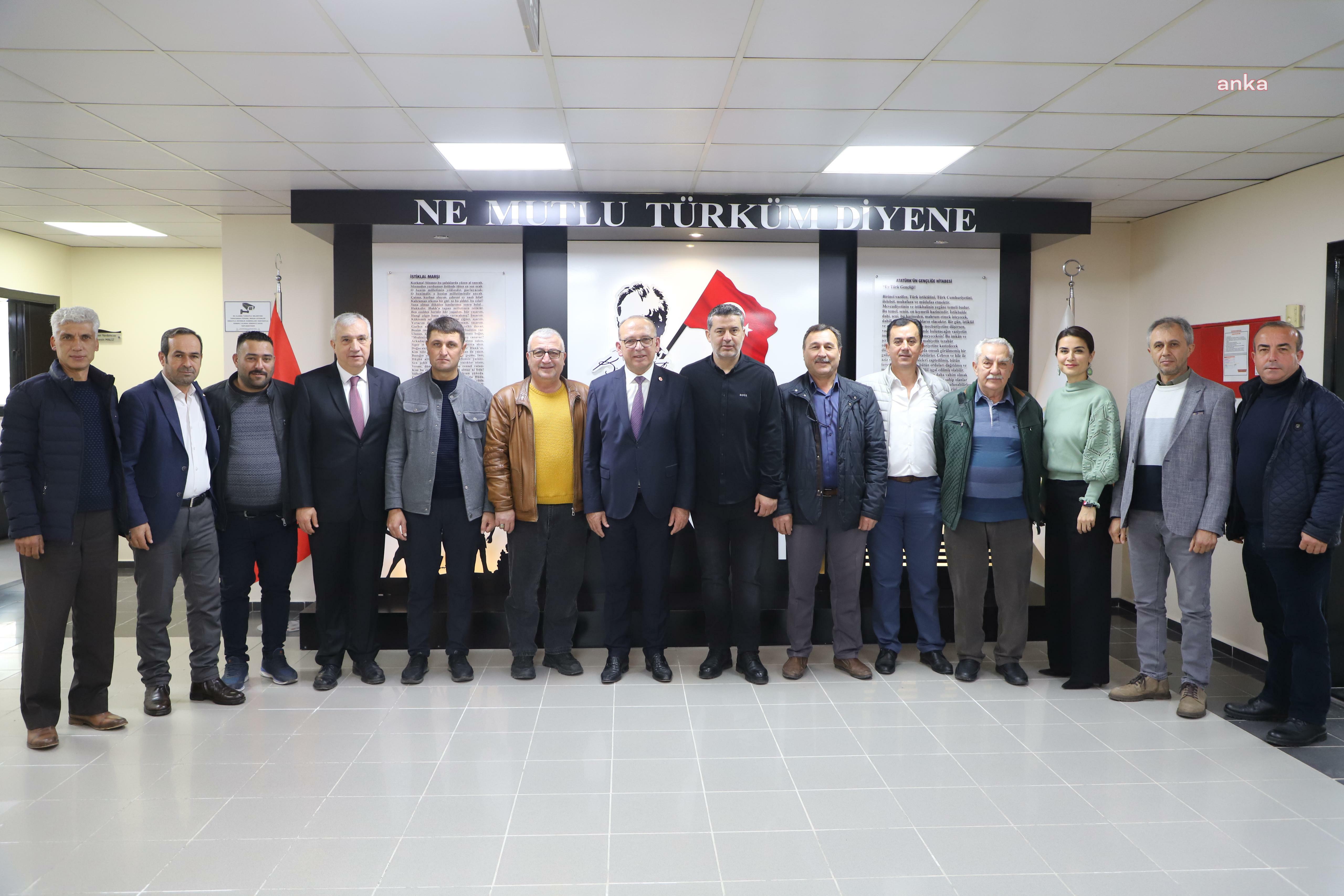 Turgutlu Belediye Başkanı Akın, mahalle muhtarıyla bir araya geldi
