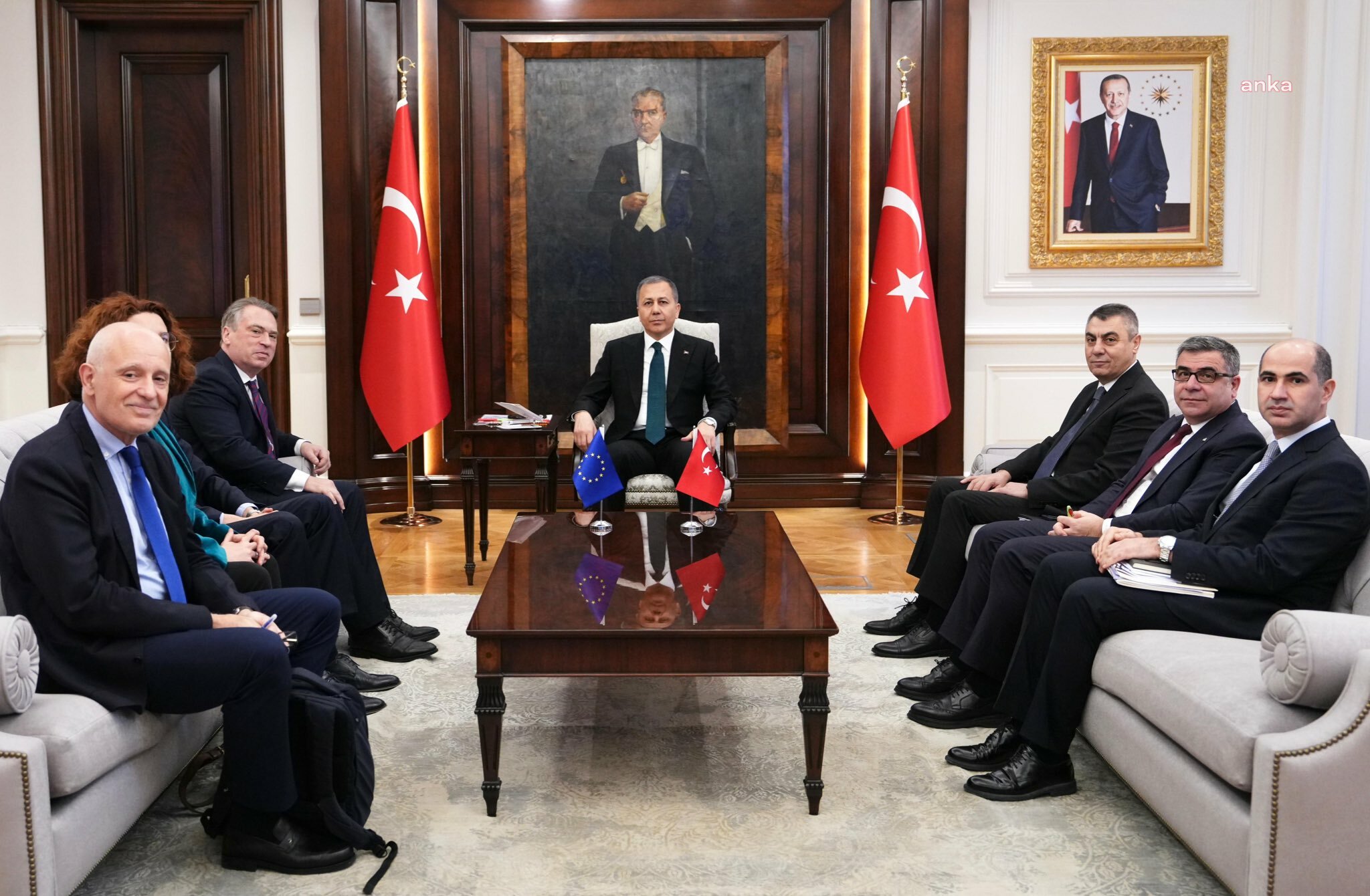 Ali Yerlikaya, AB Türkiye Delegasyonu Başkanı Büyükelçi Thomas Hans Ossowski'yi kabul etti
