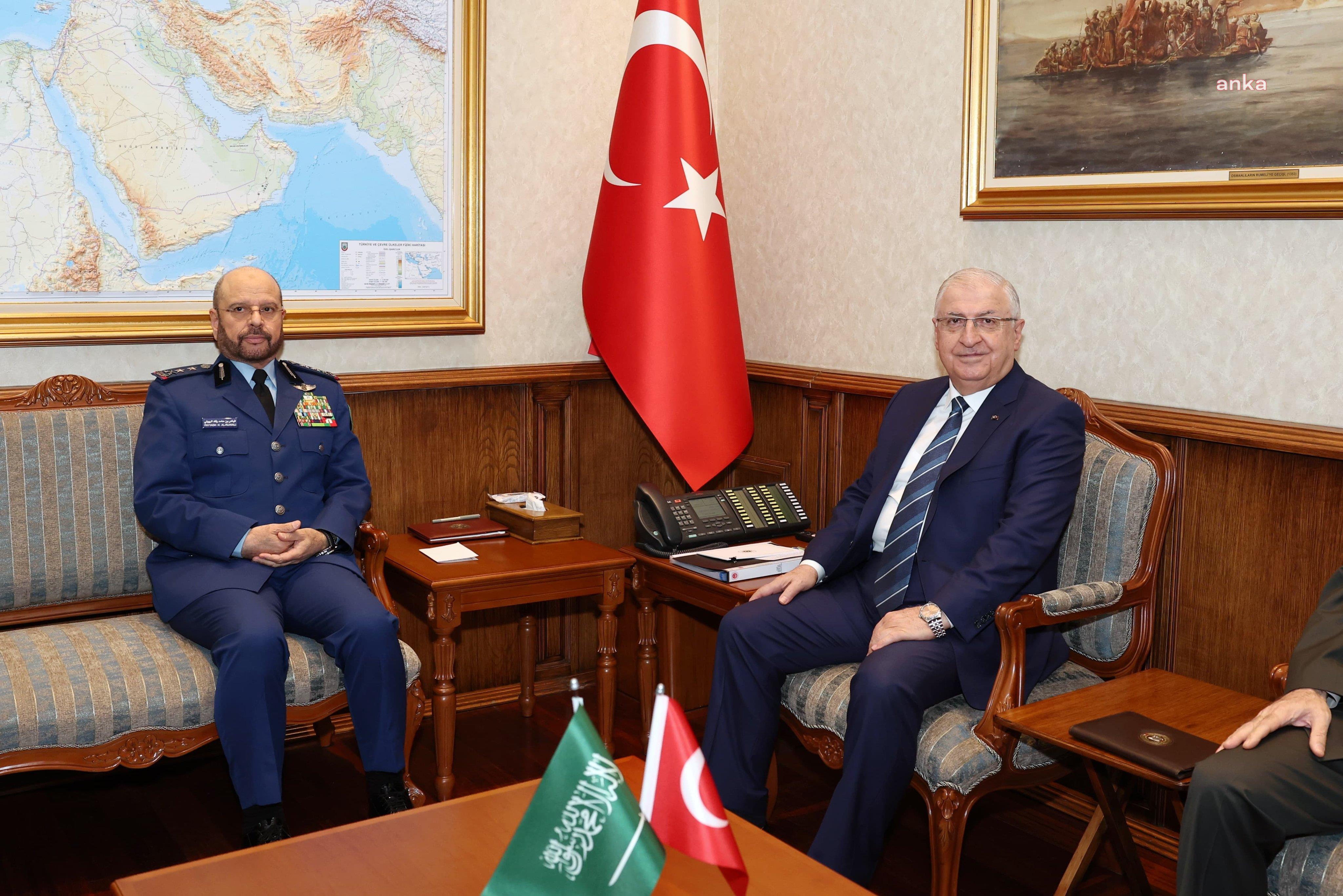 Milli Savunma Bakanı Güler, Suudi Arabistan Genelkurmay Başkanı Orgeneral Ruwaili’yi kabul etti