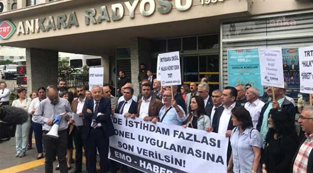 YAZIM HATALARIYLA GÜNDEME GELEN TRT’DE ‘8 MONTAJCI SÜRGÜN EDİLDİ’