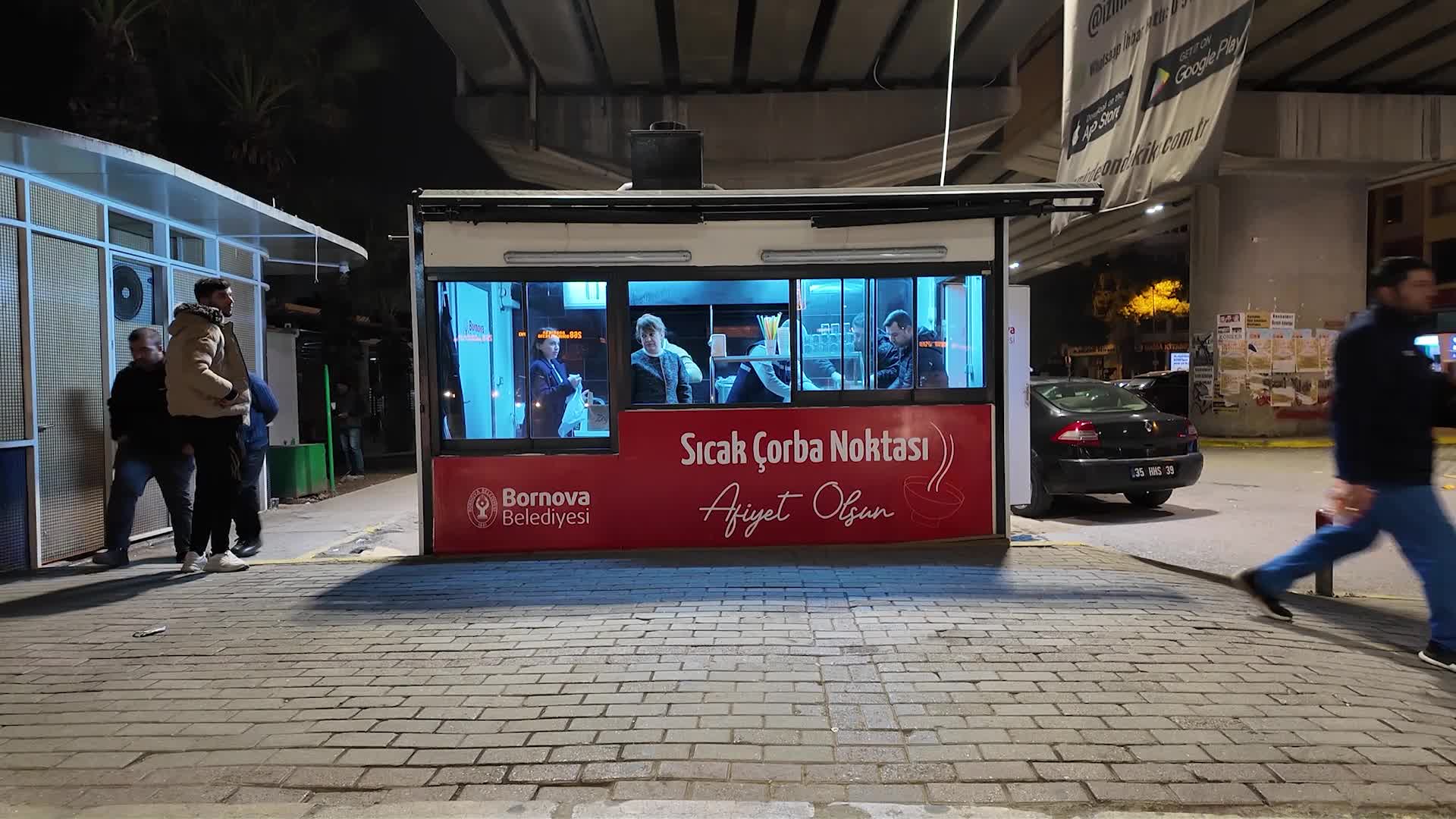 Bornova’da soğuk günlerde sıcak dayanışma