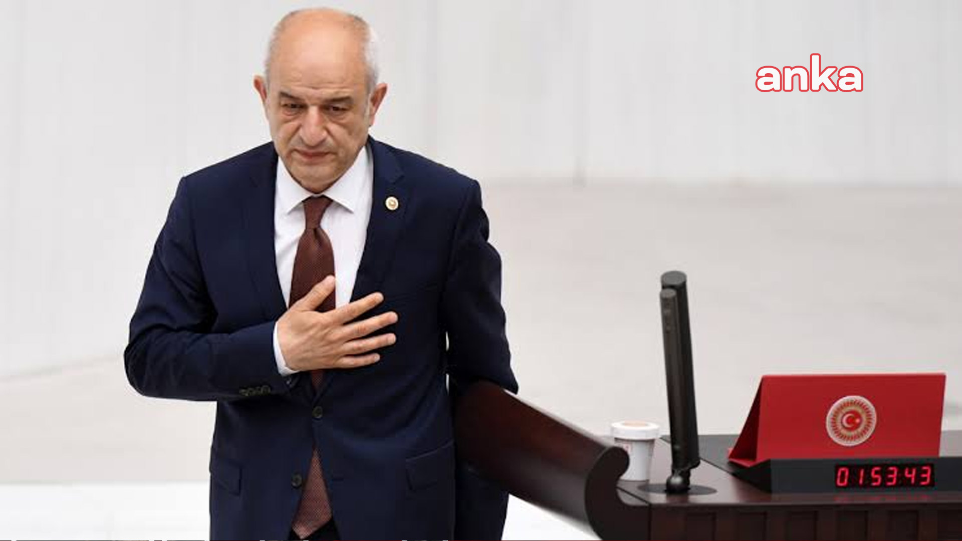 Kütahya Milletvekili Ali Fazıl Kasap Saadet Partisi’nden istifa ederek, CHP’ye döndü