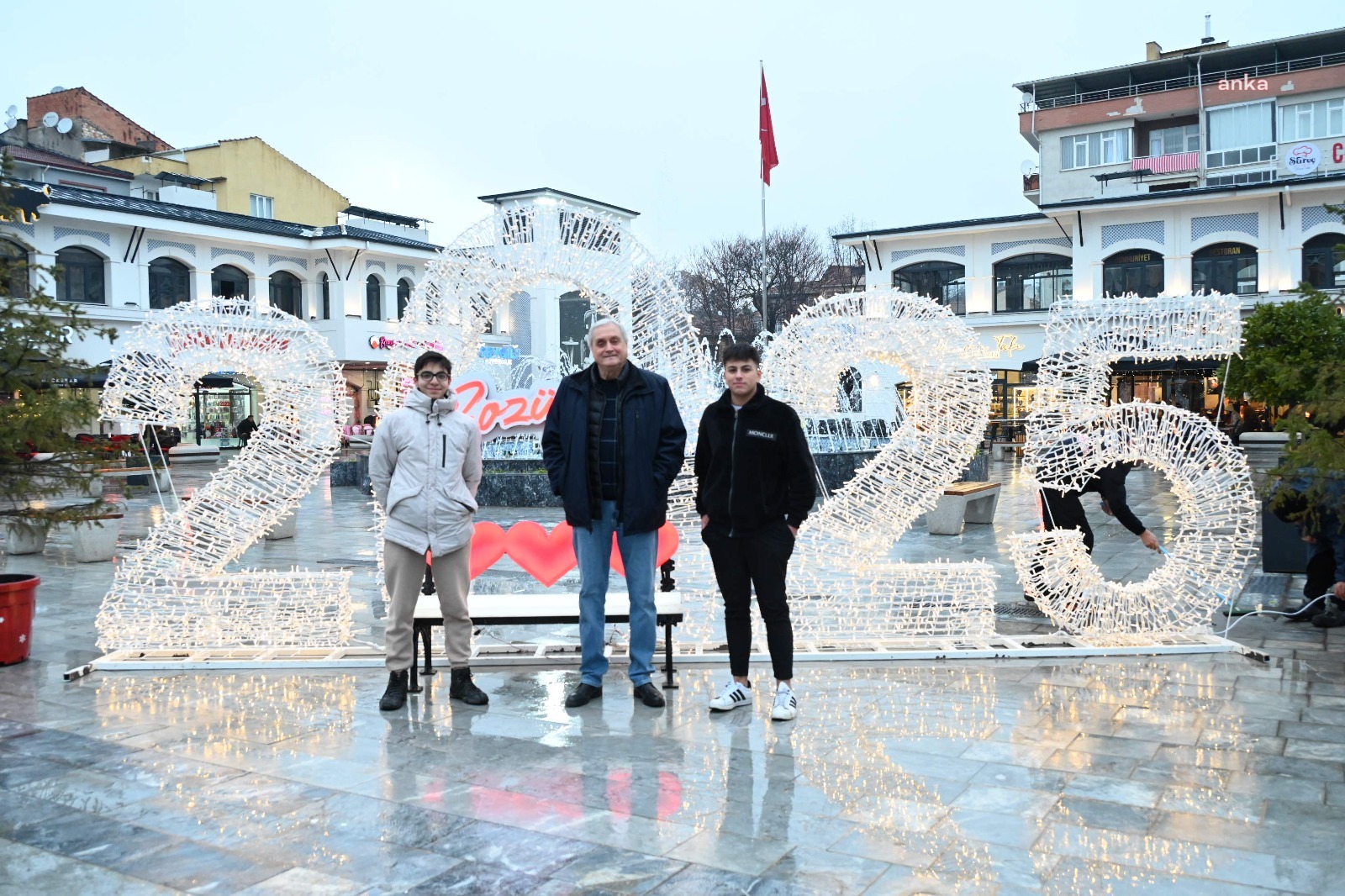 Bozüyük 100. Yıl Çarşı Meydanı, yeni yıla hazırlandı