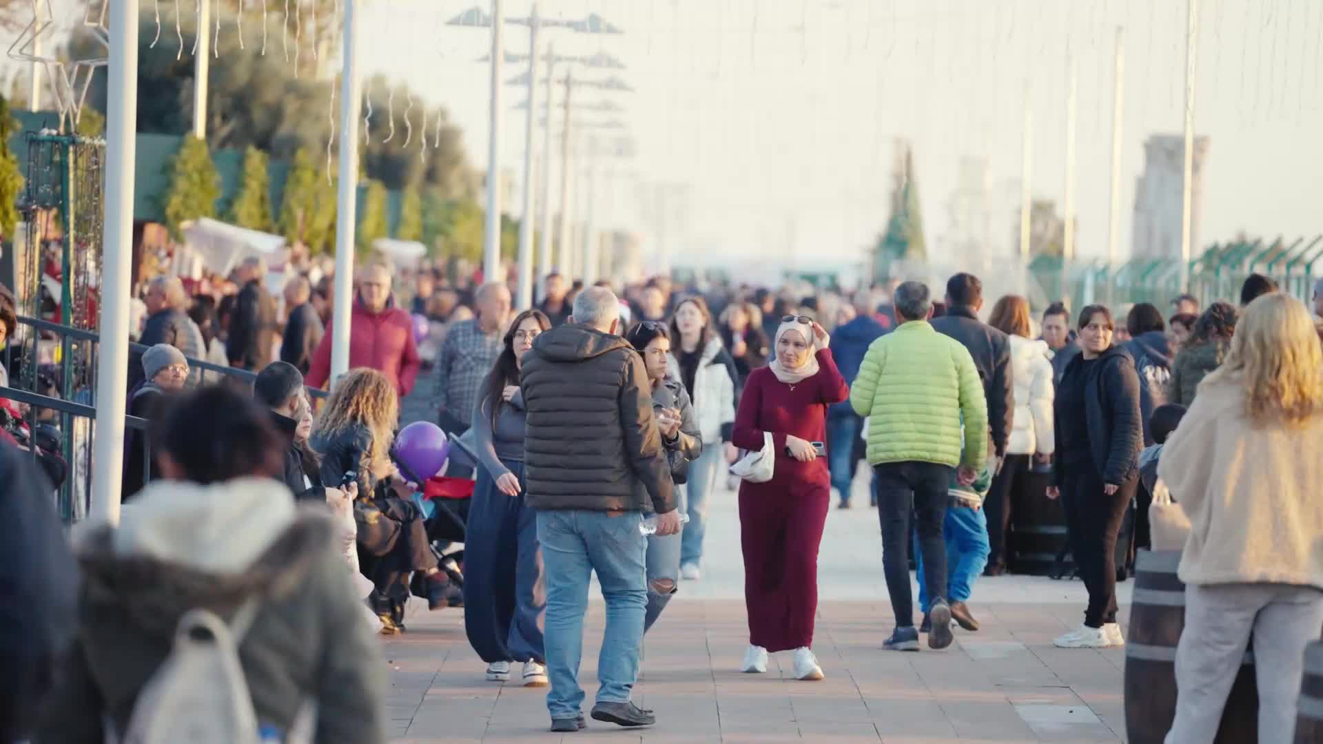 Mezitlililer, dört gün boyunca yılbaşı coşkusunu yaşadı