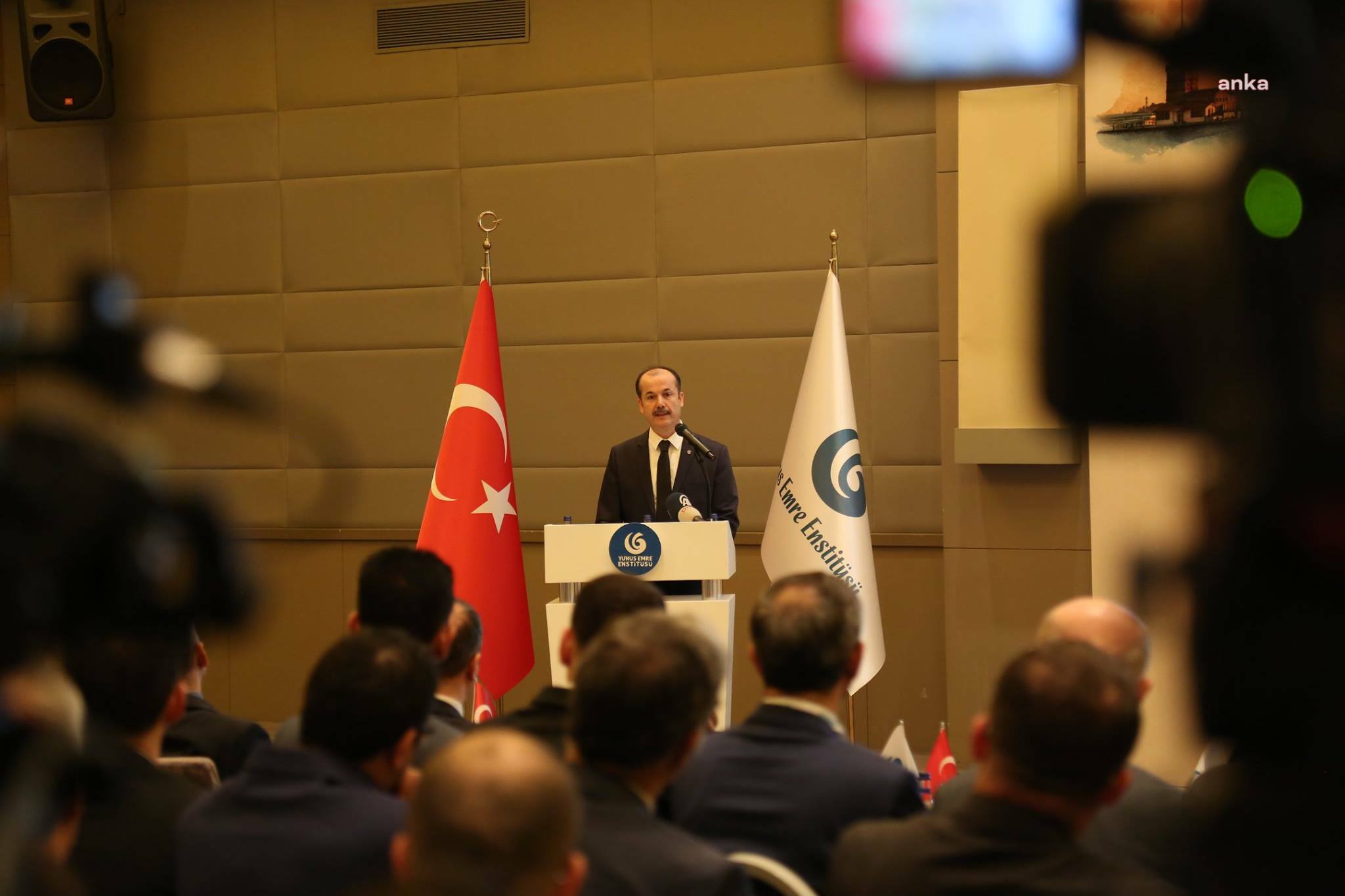 HKP'den Yunus Emre Enstitüsü eski Başkanı Şeref Ateş hakkında suç duyurusu