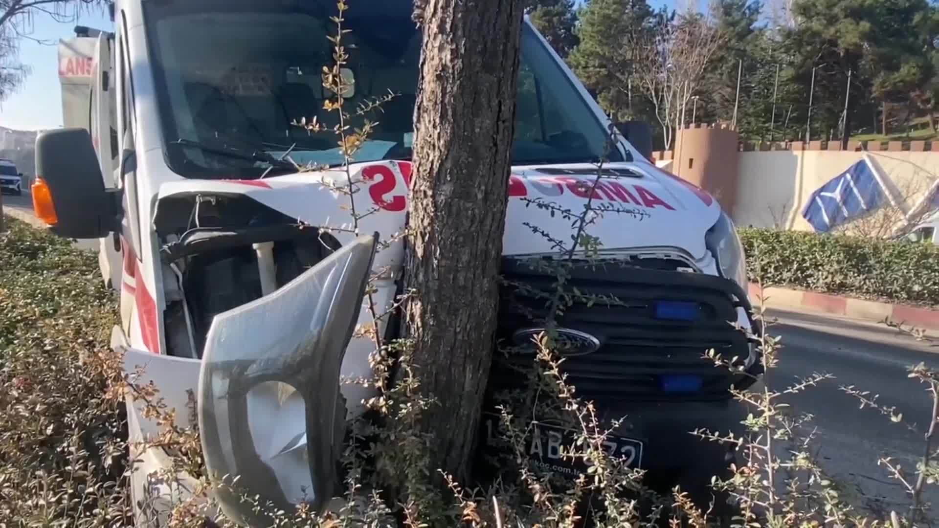 Bilecik’te ambulans kazası