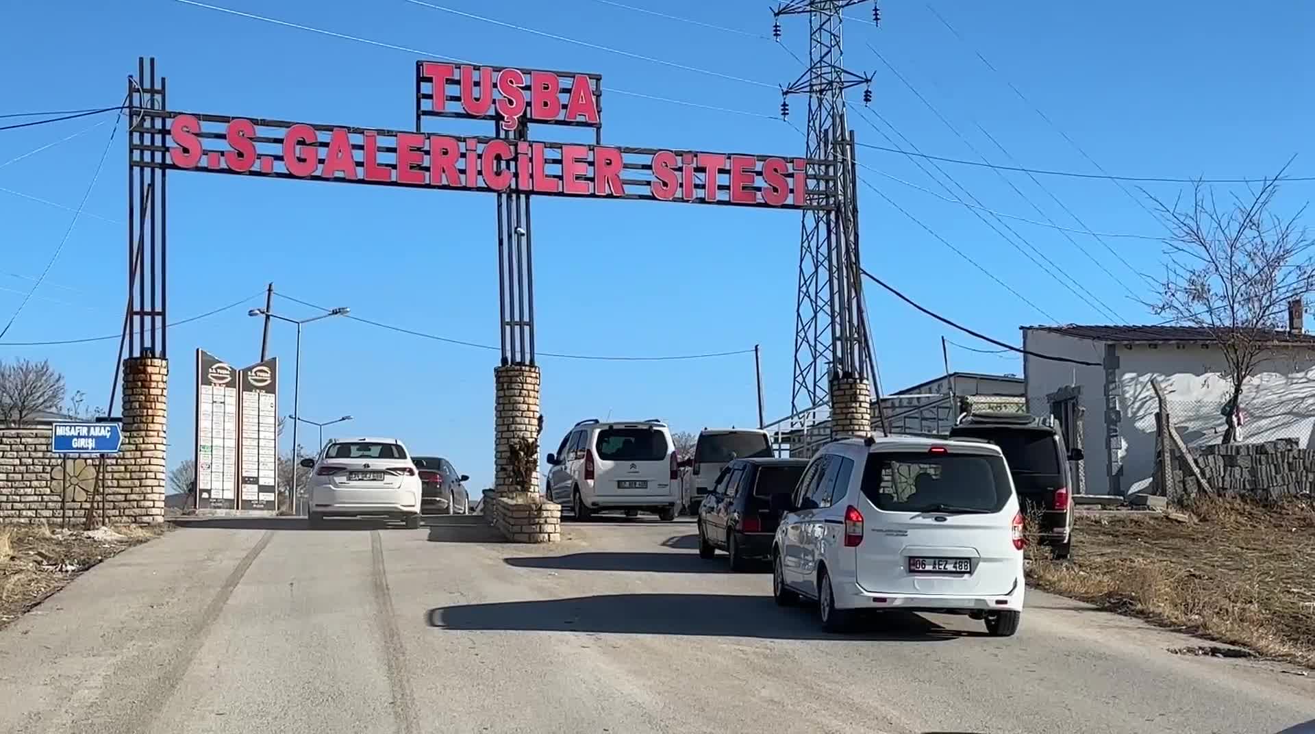 Van ikinci el oto pazarında satışlar durgun: "Emekli, asgari ücretli ancak kendini idame eder, aracı ancak rüyasında alır"