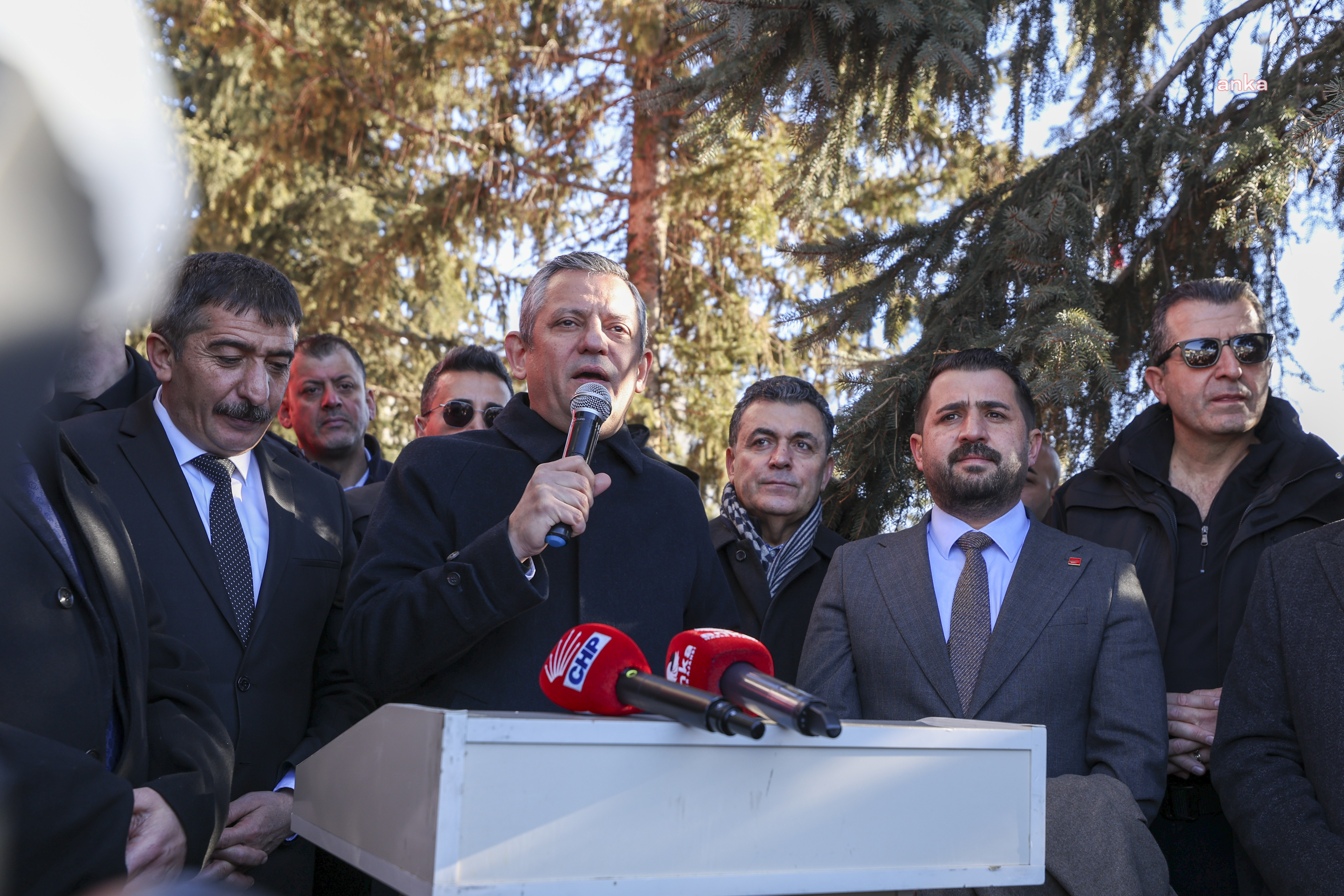CHP Genel Başkanı Özel Kars'ta: "Cilavuz'daki esnafa, emekliye el uzatacak bir parti varsa o da adında halk olan CHP'dir"