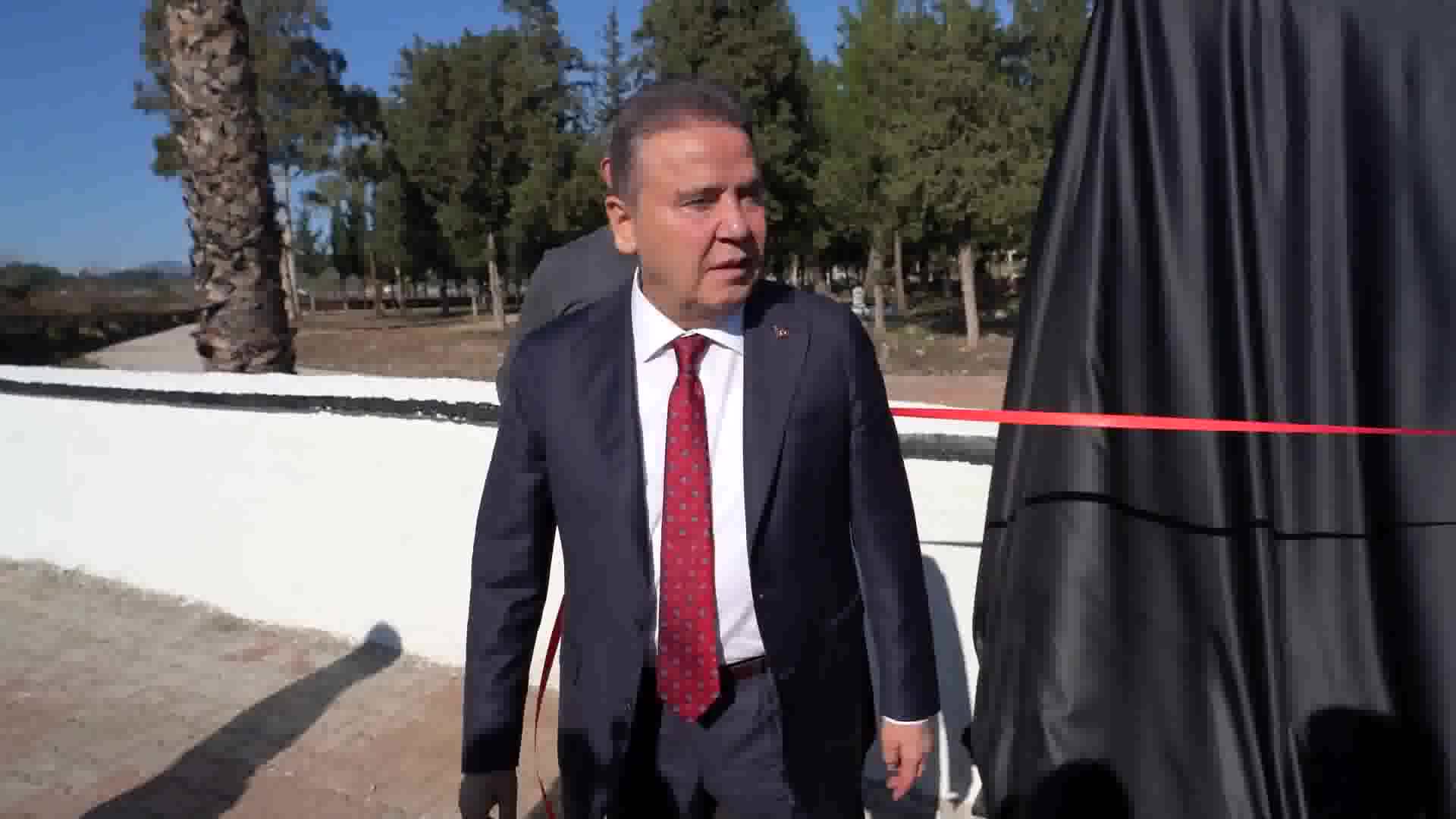 Antalya’da “Macarköy” olarak bilinen Serik Gebiz’de Macar dostluk anıtı açıldı