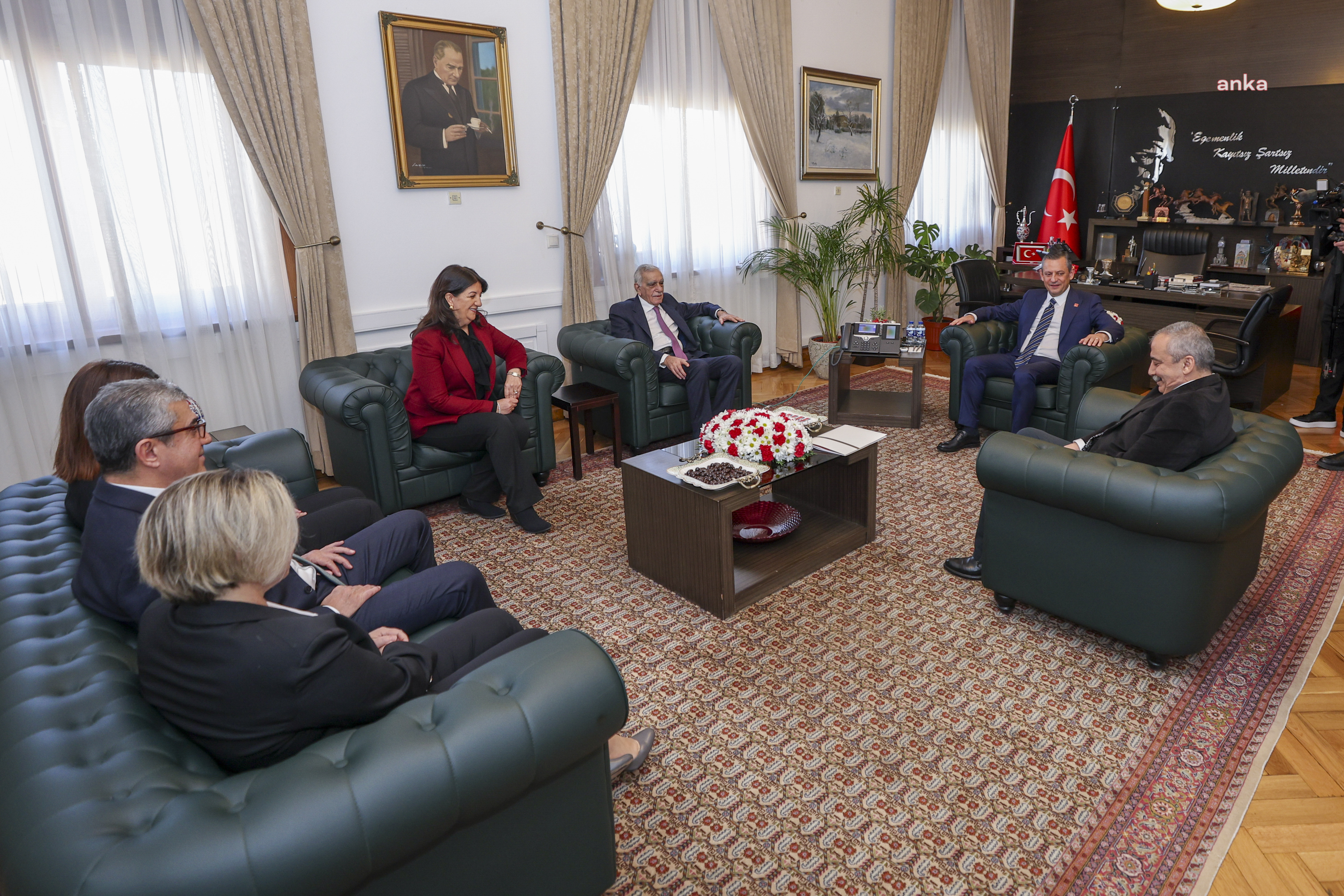 DEM Parti heyeti-CHP görüşmesi sona erdi