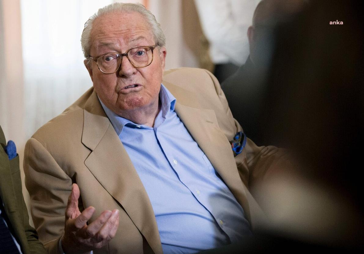 Fransa'da aşırı sağcı Ulusal Cephe Partisi'nin kurucusu Jean-Marie Le Pen, 96 yaşında hayatını kaybetti