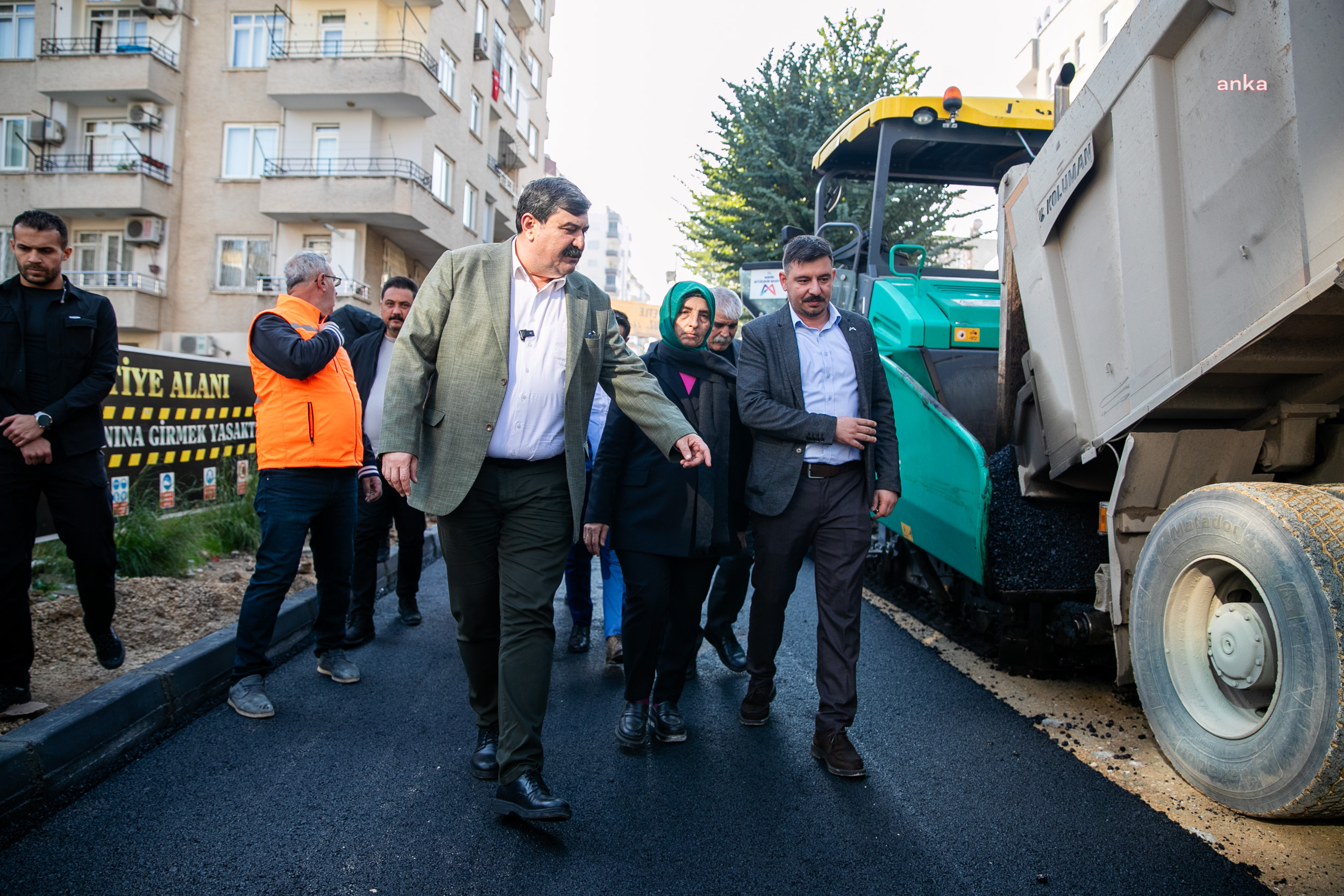 Mersin Büyükşehir Belediyesi'nden Toroslar ilçesinde yol çalışması
