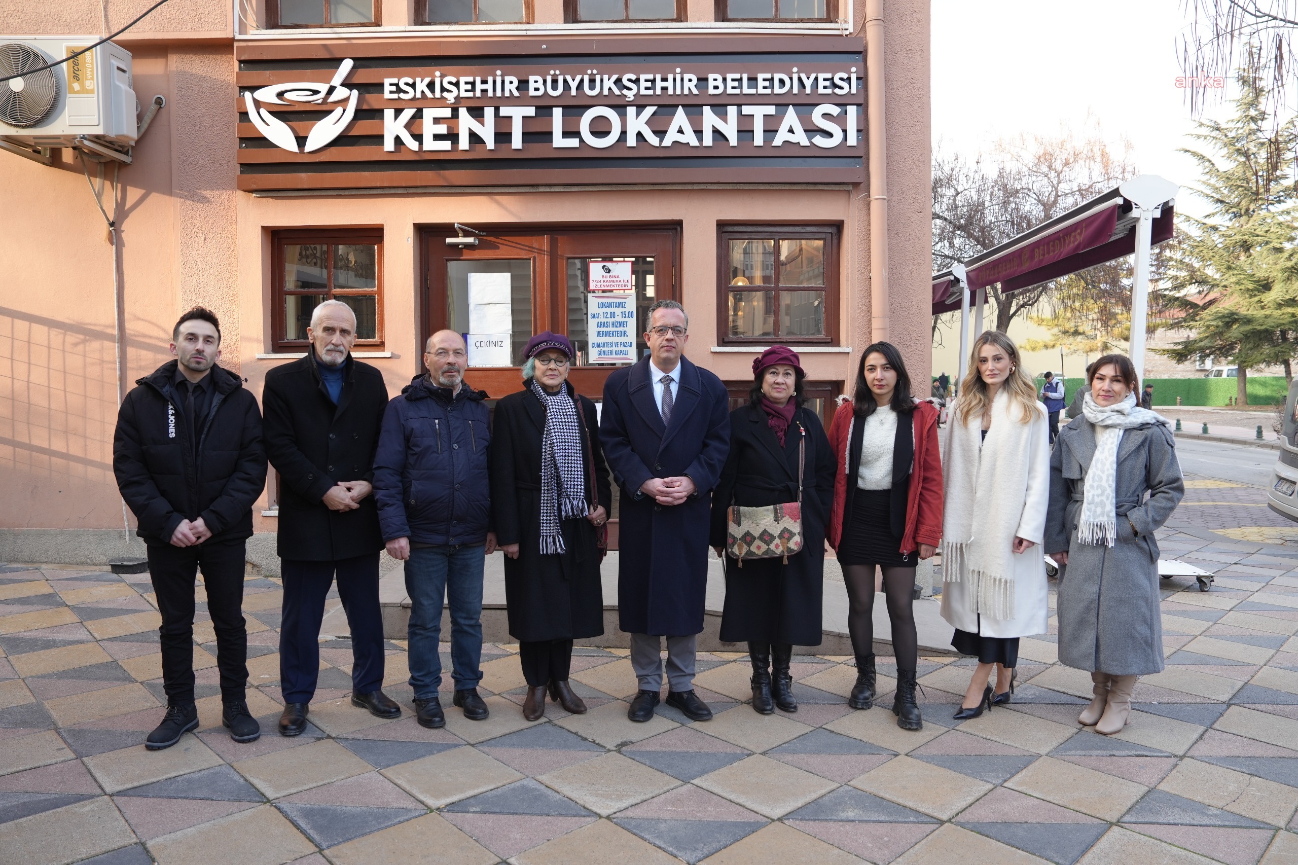 İzmir Valisi Süleyman Elban, 2024 yılı asayiş ve güvenlik verilerini açıkladı: 208 organize suç örgütü çökertildi, 57 bin 550 aranan şahıs yakalandı