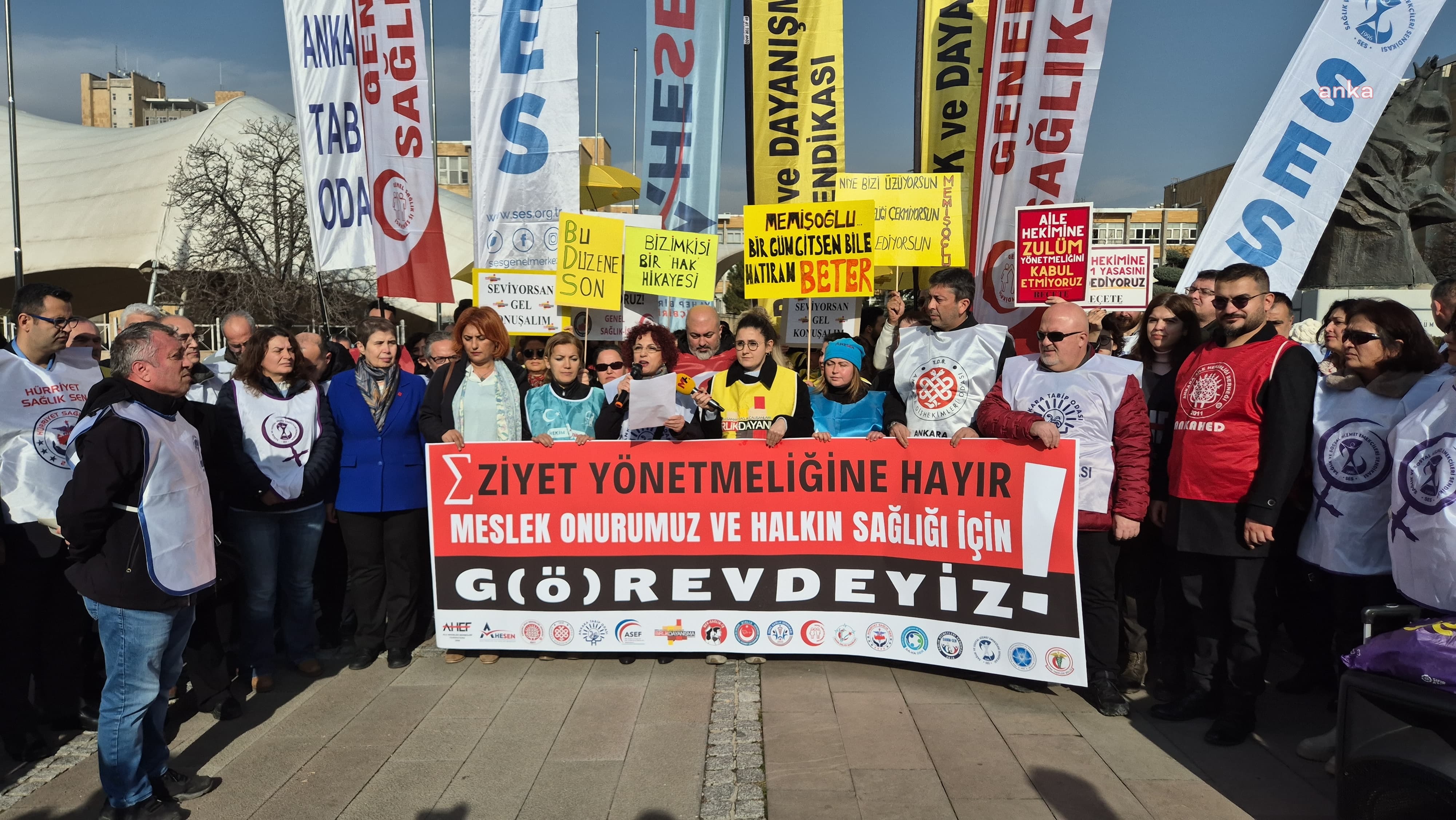 Sağlık meslek örgütleri: ''Sağlık çalışanlarının can güvenliği sağlanmalı, angarya çalıştırma yasaklanmalıdır''